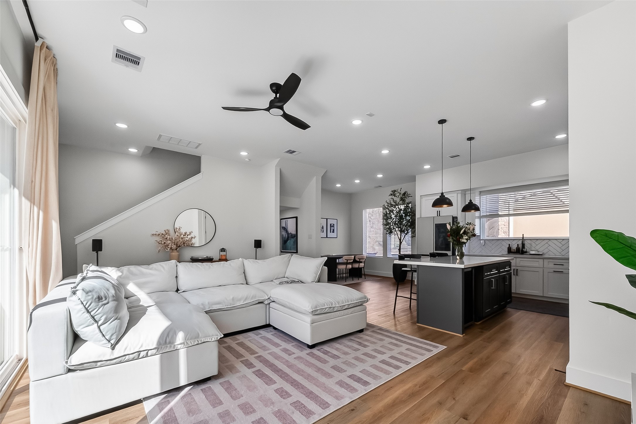 4804 Elysian Street C Property Photo 7