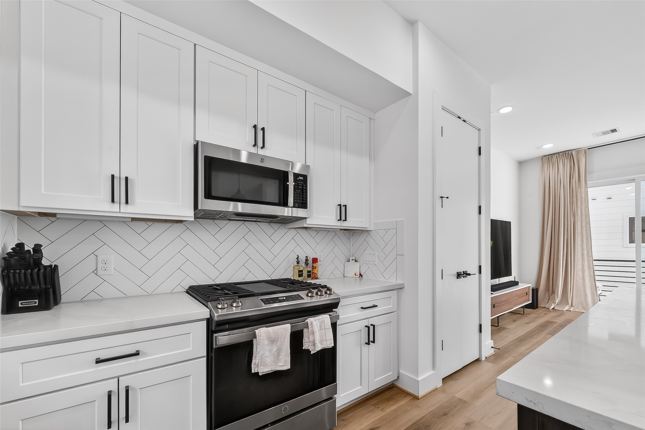 4804 Elysian Street C Property Photo 15
