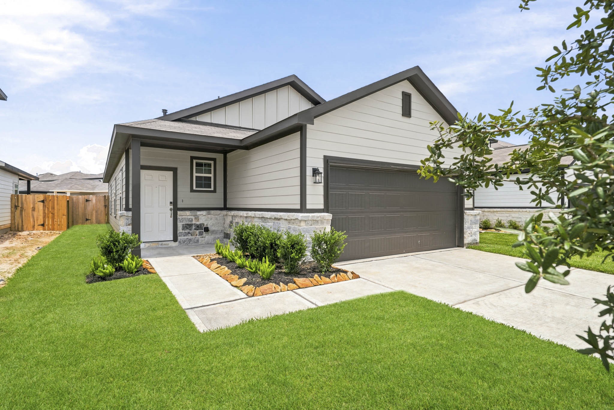 32746 Laureate Drive Property Photo 2