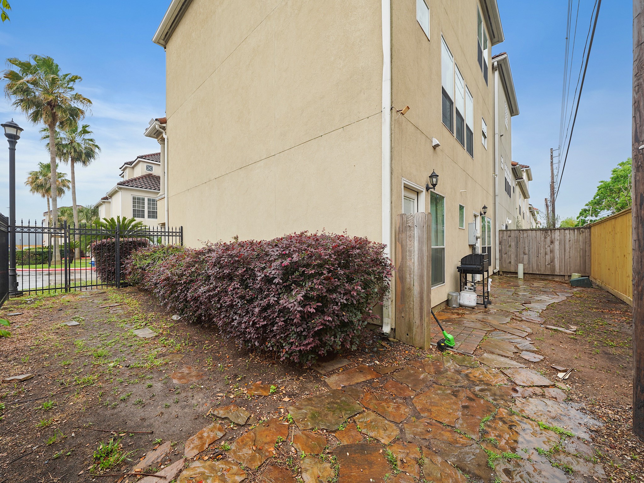 7106 Harmony Cove Property Photo 2