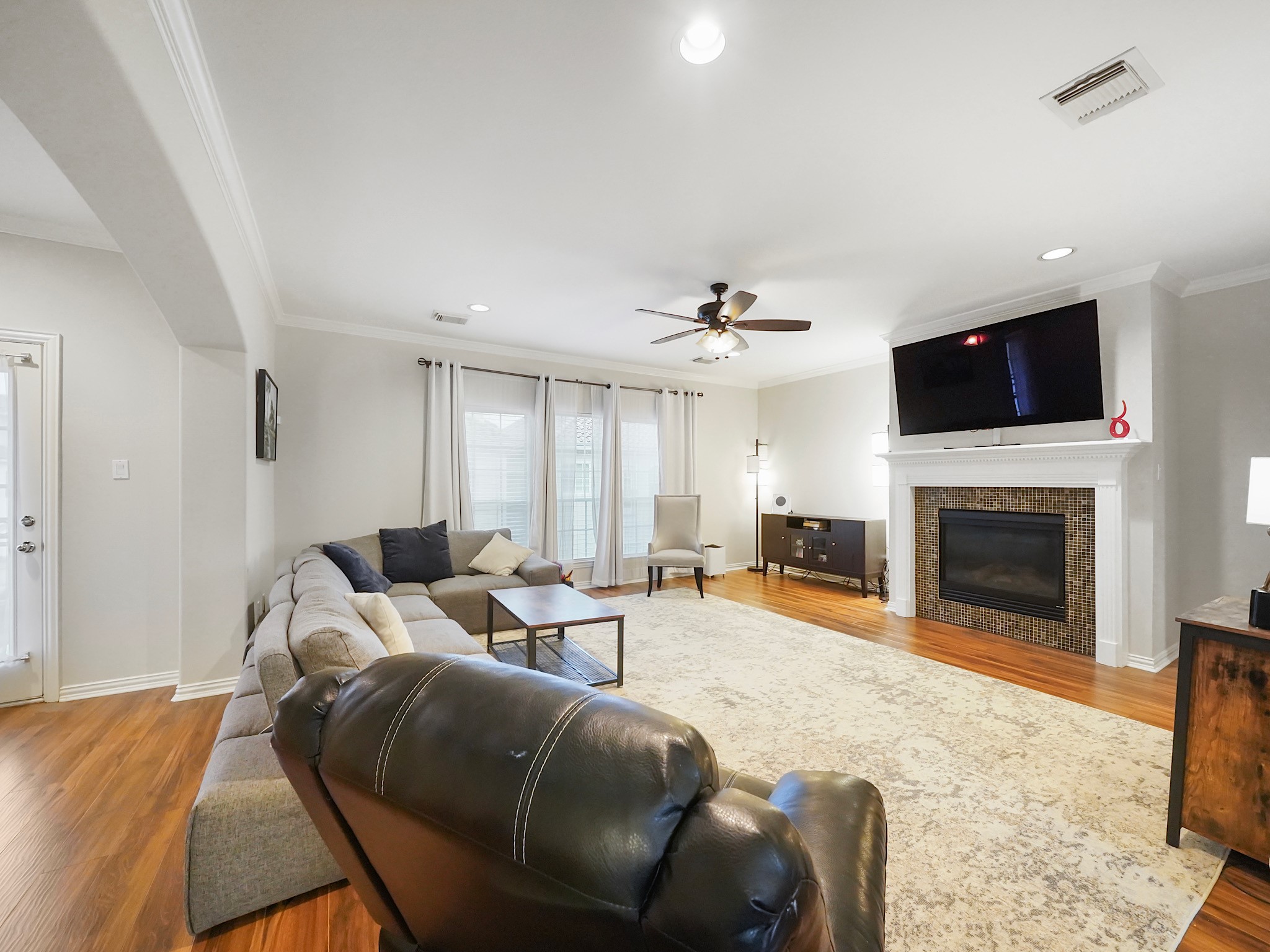 7106 Harmony Cove Property Photo 5