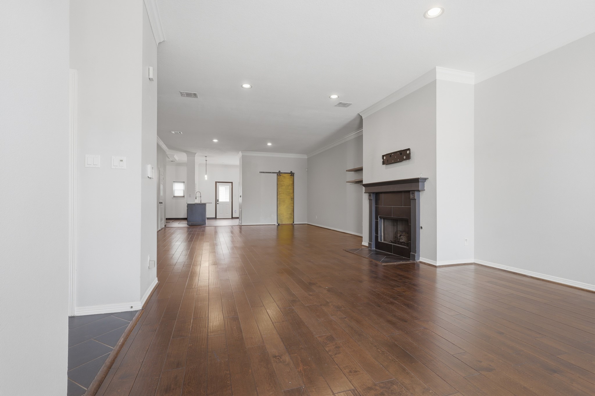 9419 Stonehouse Lane Property Photo 4