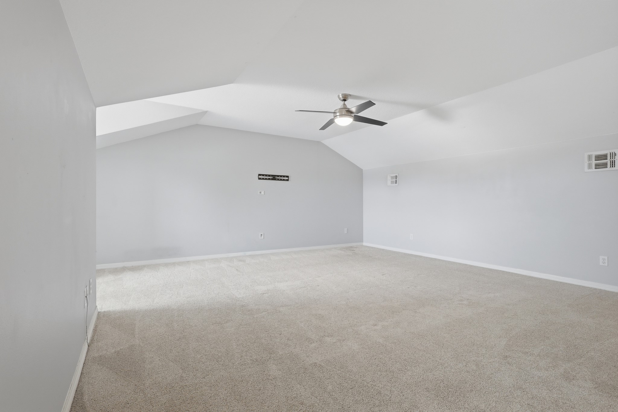9419 Stonehouse Lane Property Photo 17