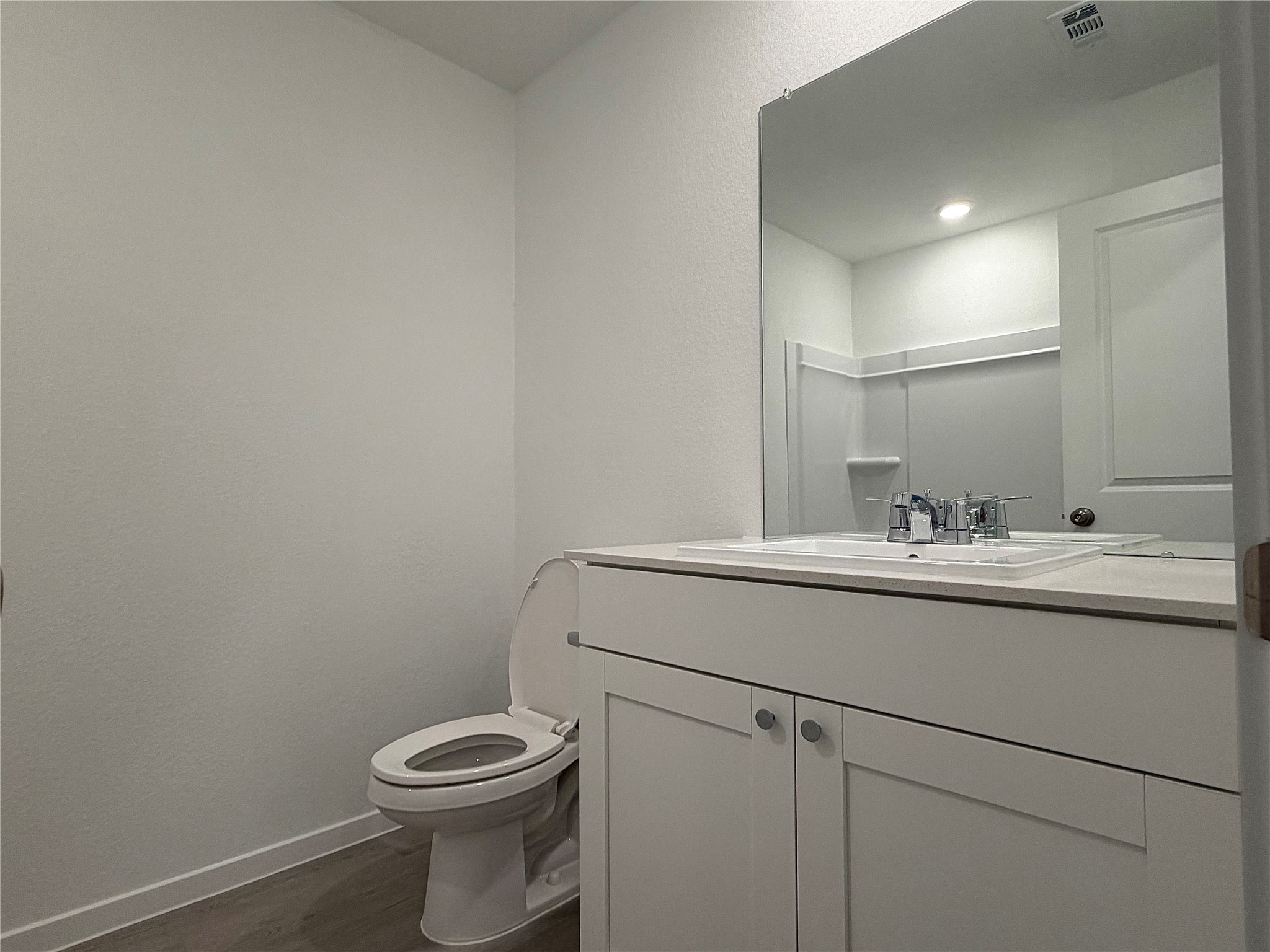 940 Woodhaven Lakes Drive Property Photo 7