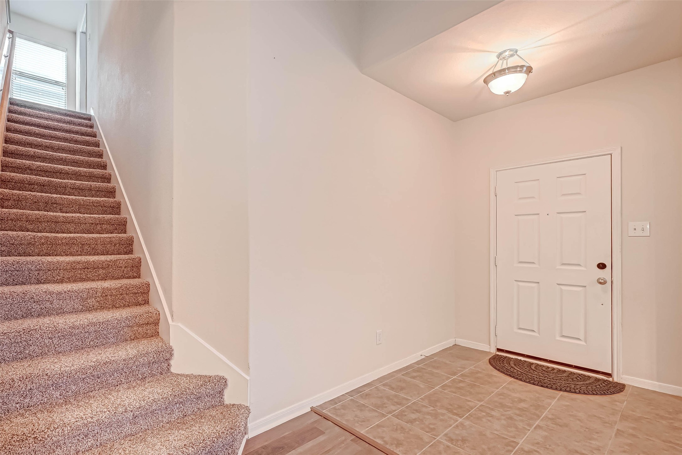 2815 Mustang Hill Lane Property Photo 6
