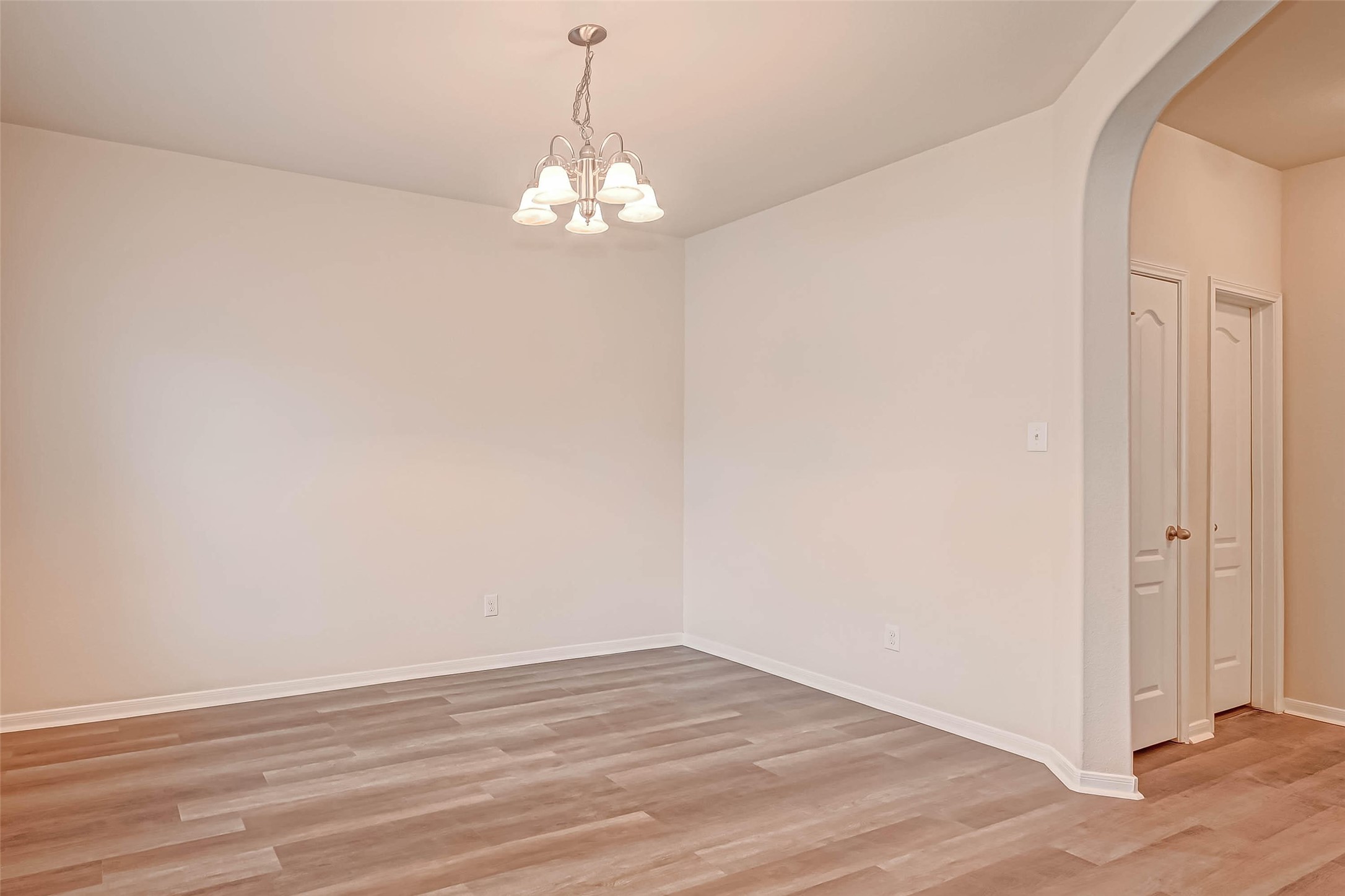 2815 Mustang Hill Lane Property Photo 8