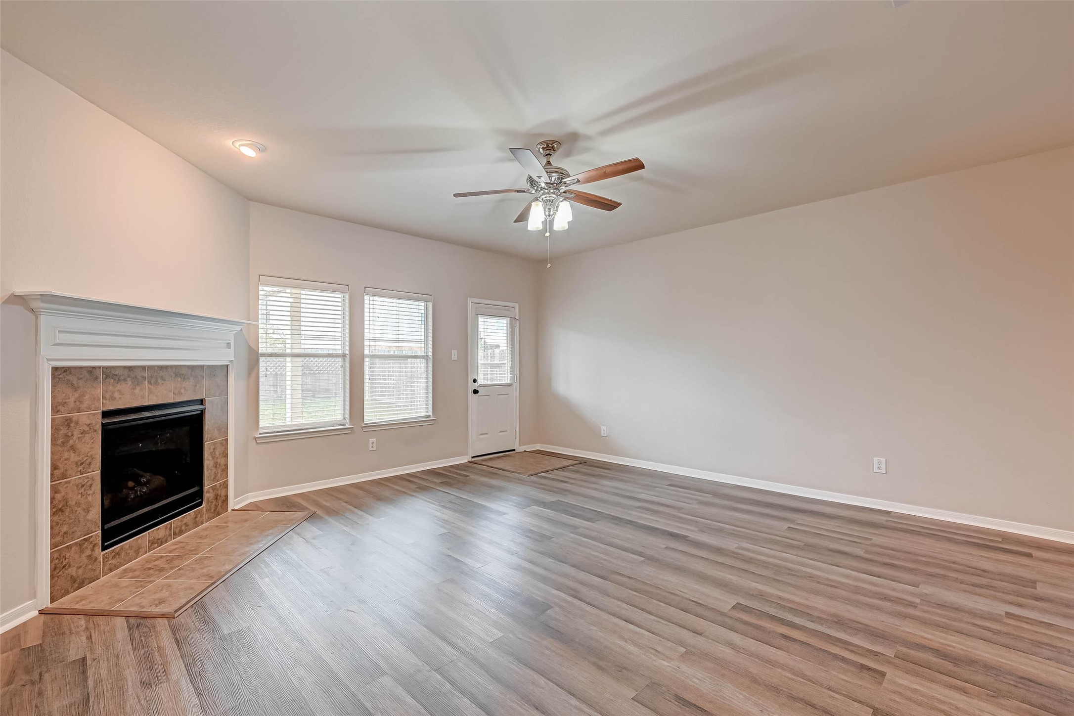 2815 Mustang Hill Lane Property Photo 10