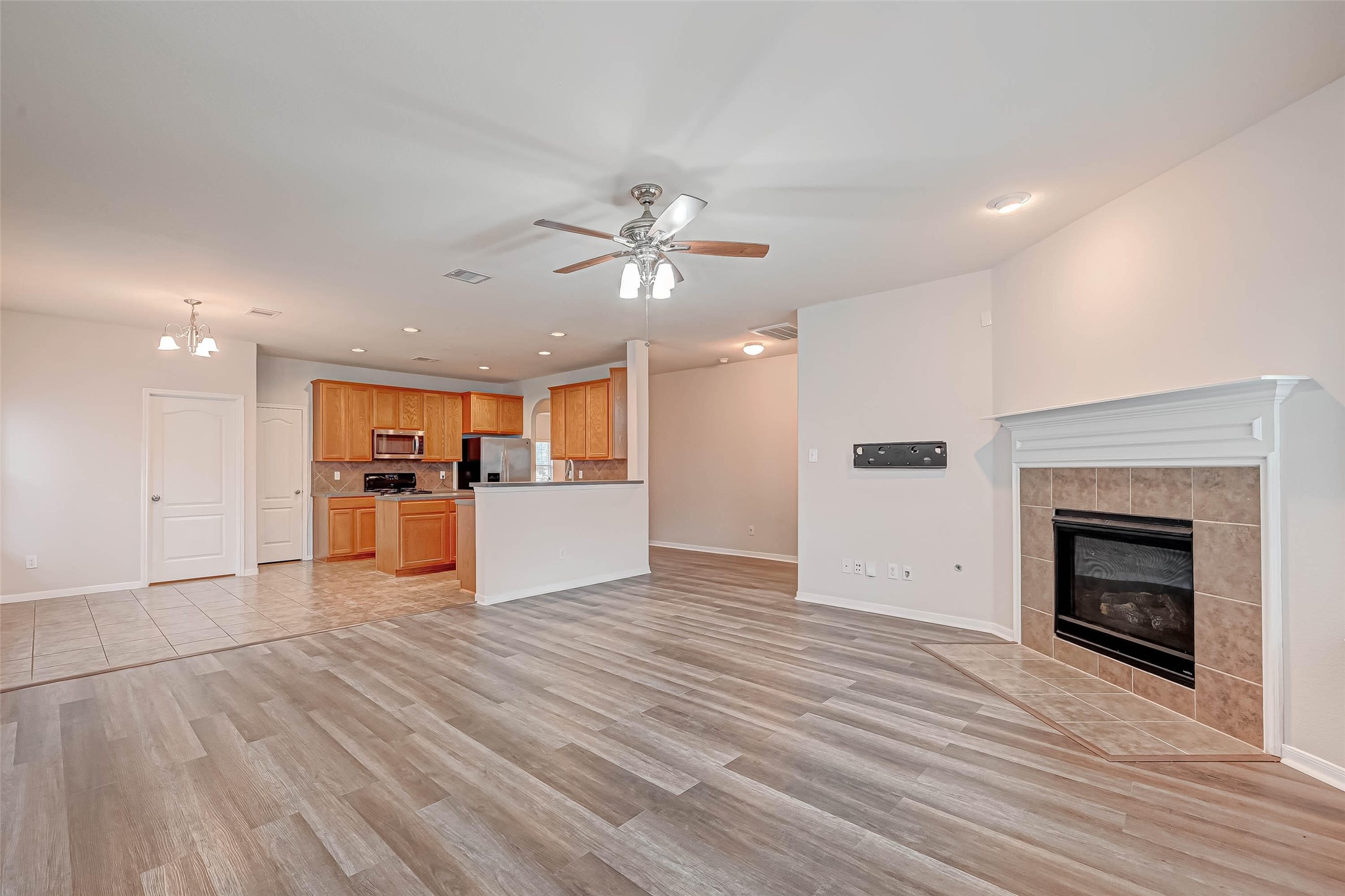 2815 Mustang Hill Lane Property Photo 12