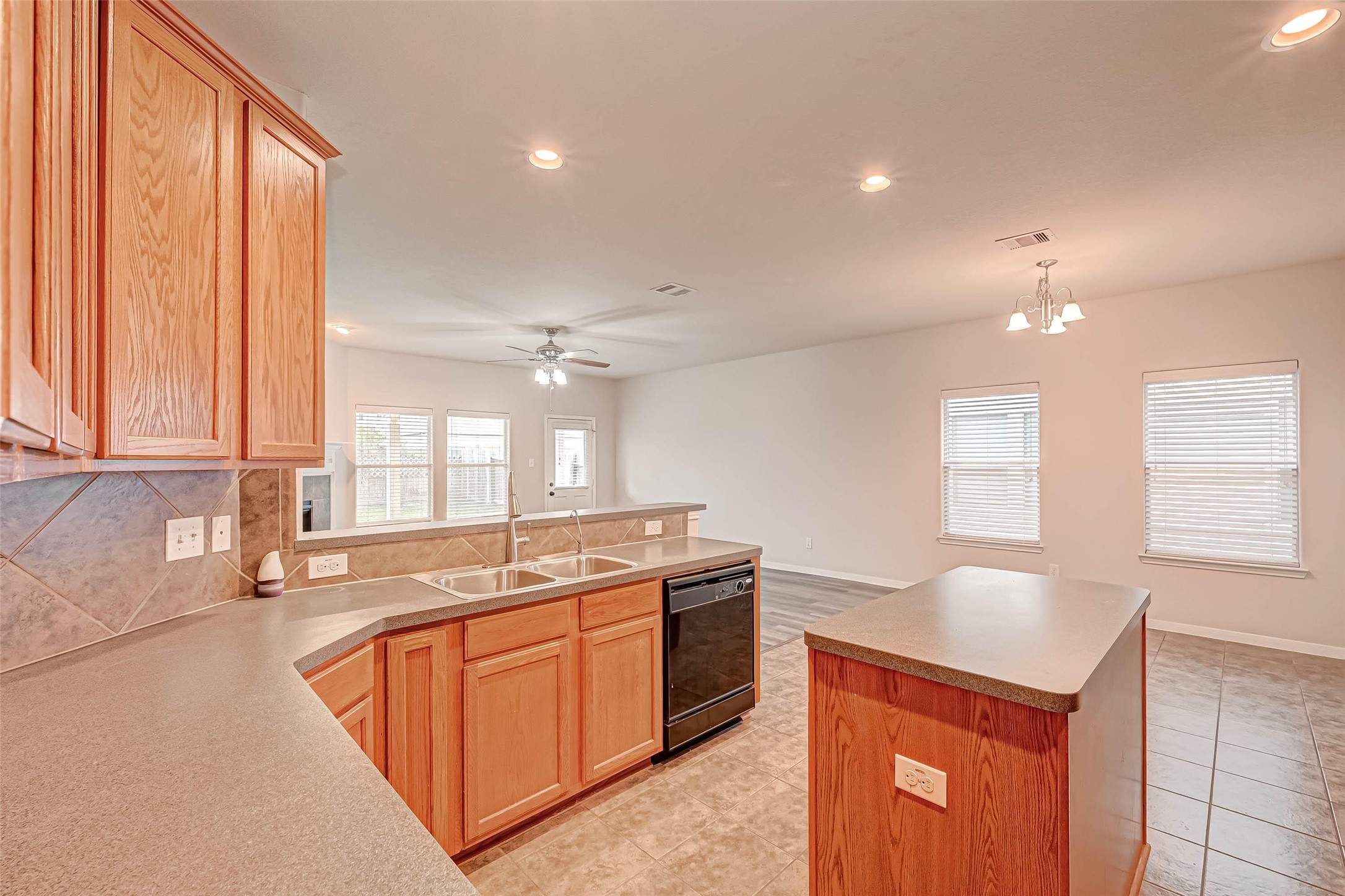2815 Mustang Hill Lane Property Photo 19