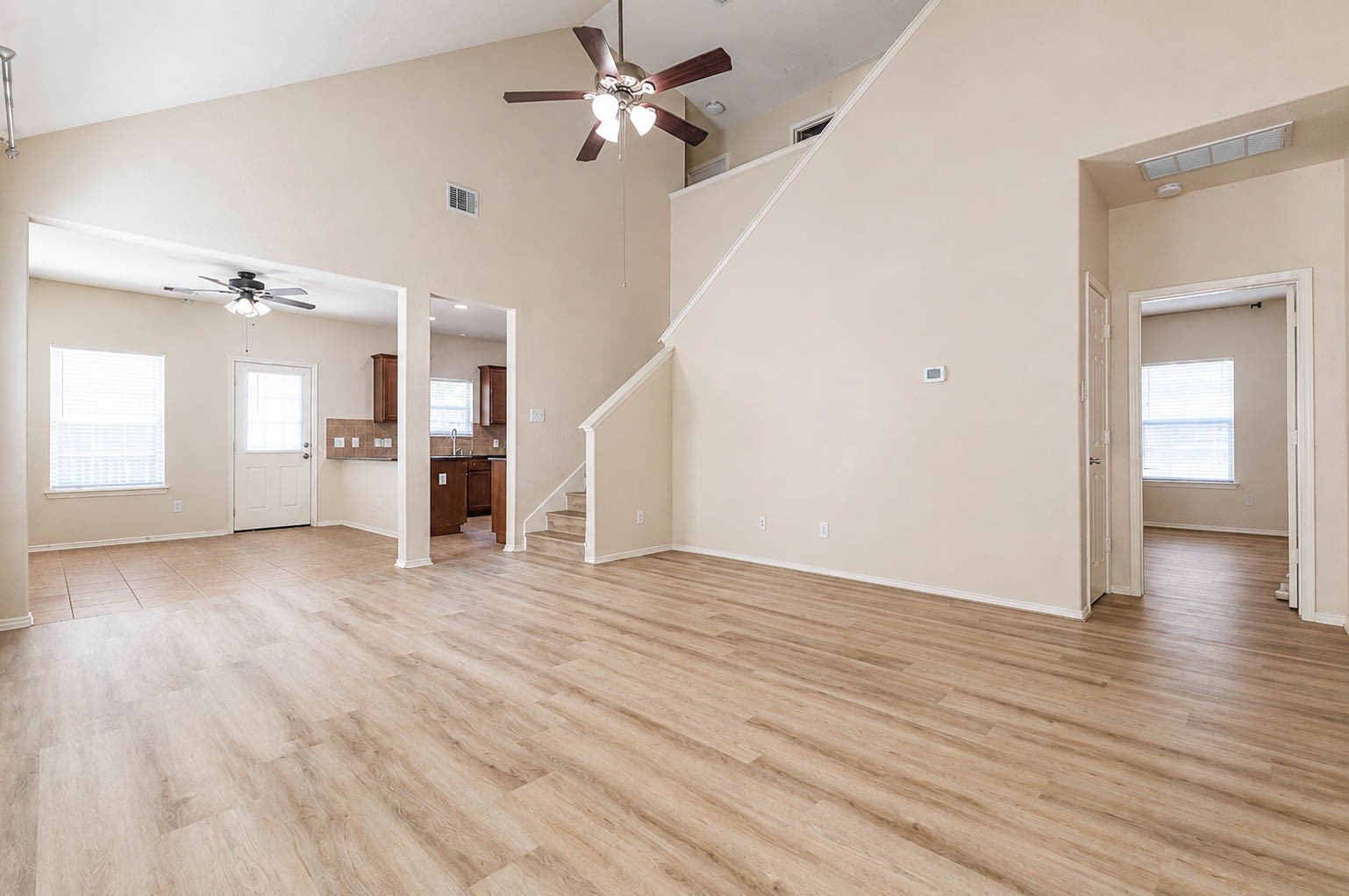 10311 Whisper Bluff Drive Property Photo 4