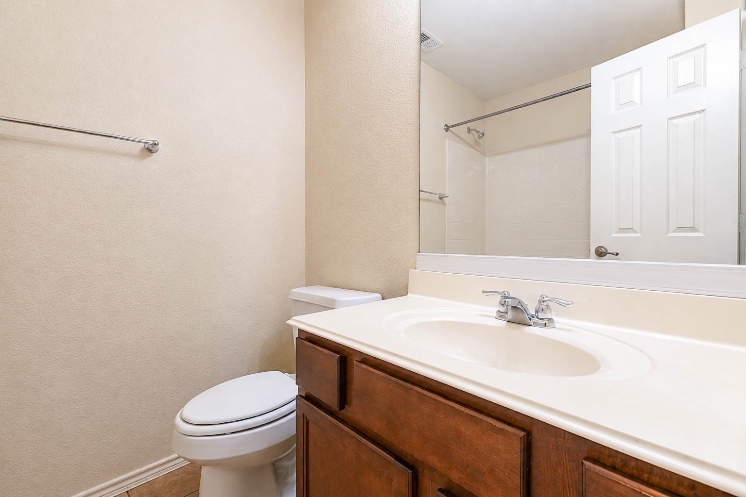10311 Whisper Bluff Drive Property Photo 16