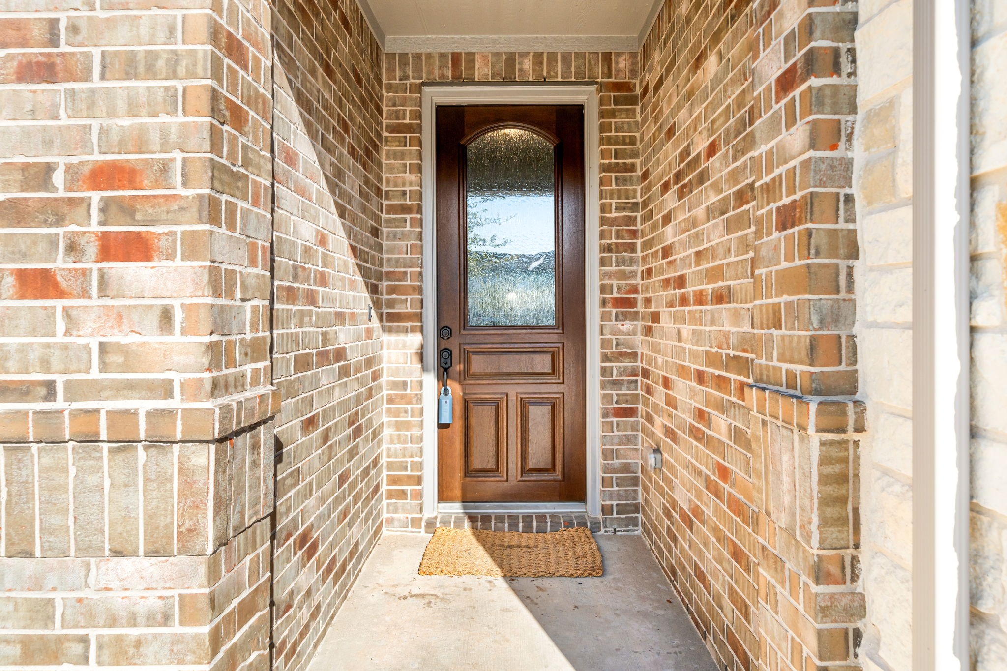 7702 Kenora Way Property Photo 5