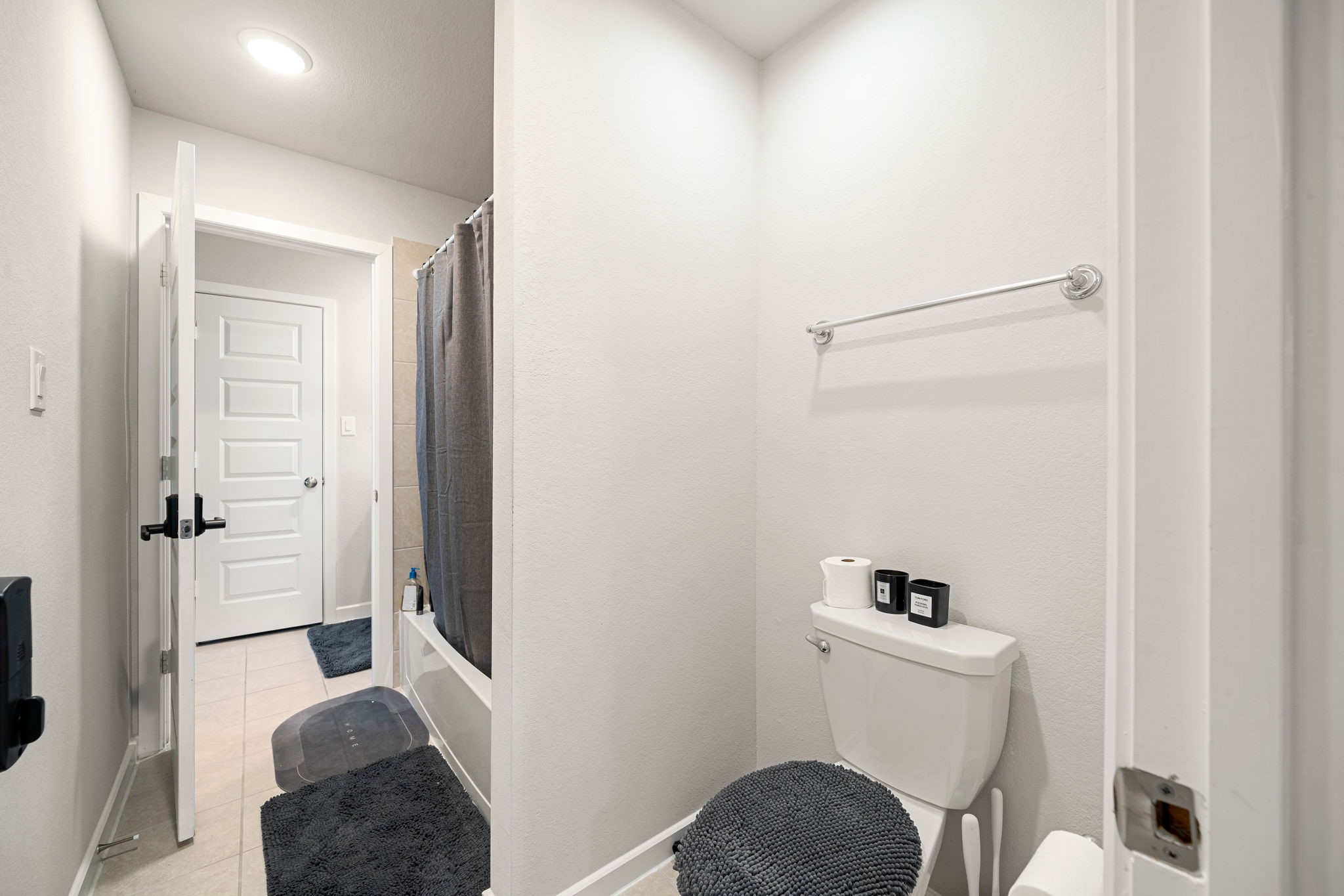 7702 Kenora Way Property Photo 33