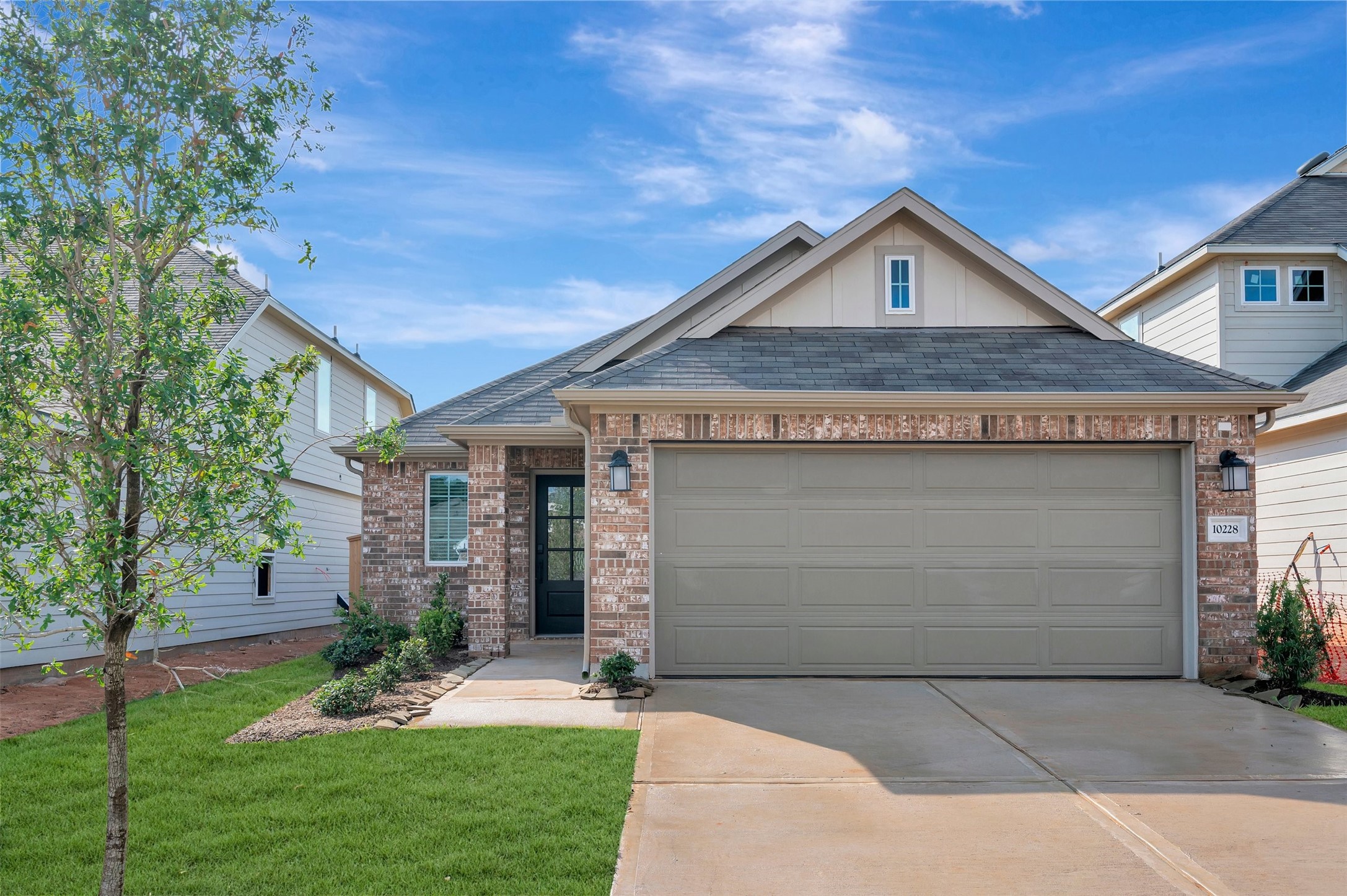10228 Burton Path Property Photo 1