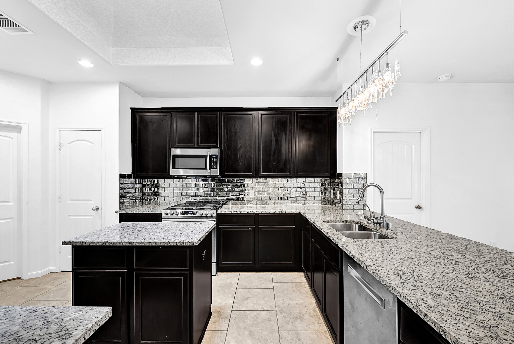 12402 Lake Portal Drive Property Photo 8