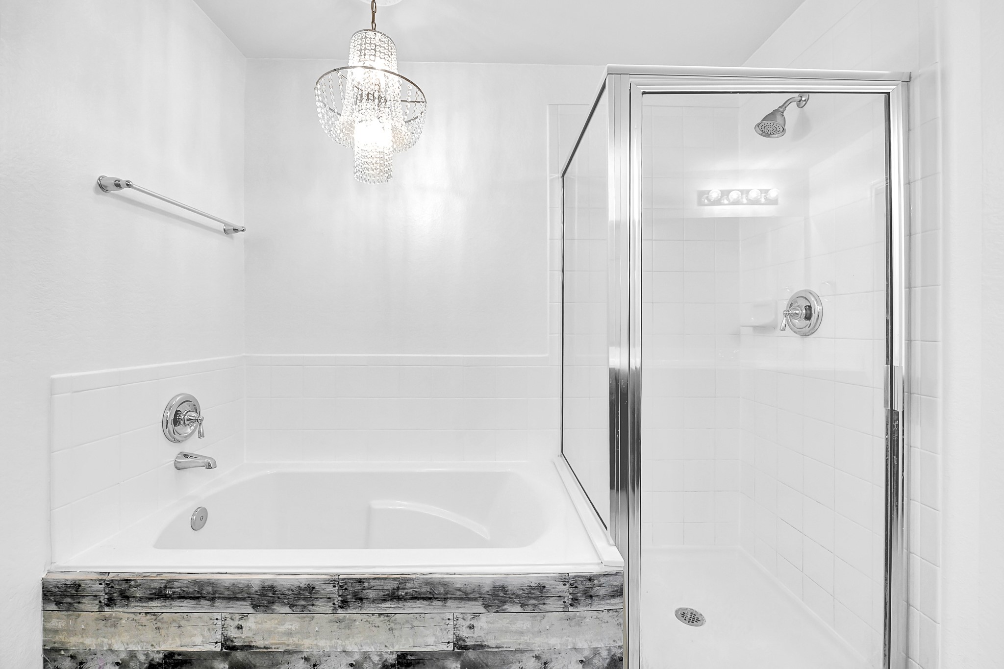 12402 Lake Portal Drive Property Photo 14