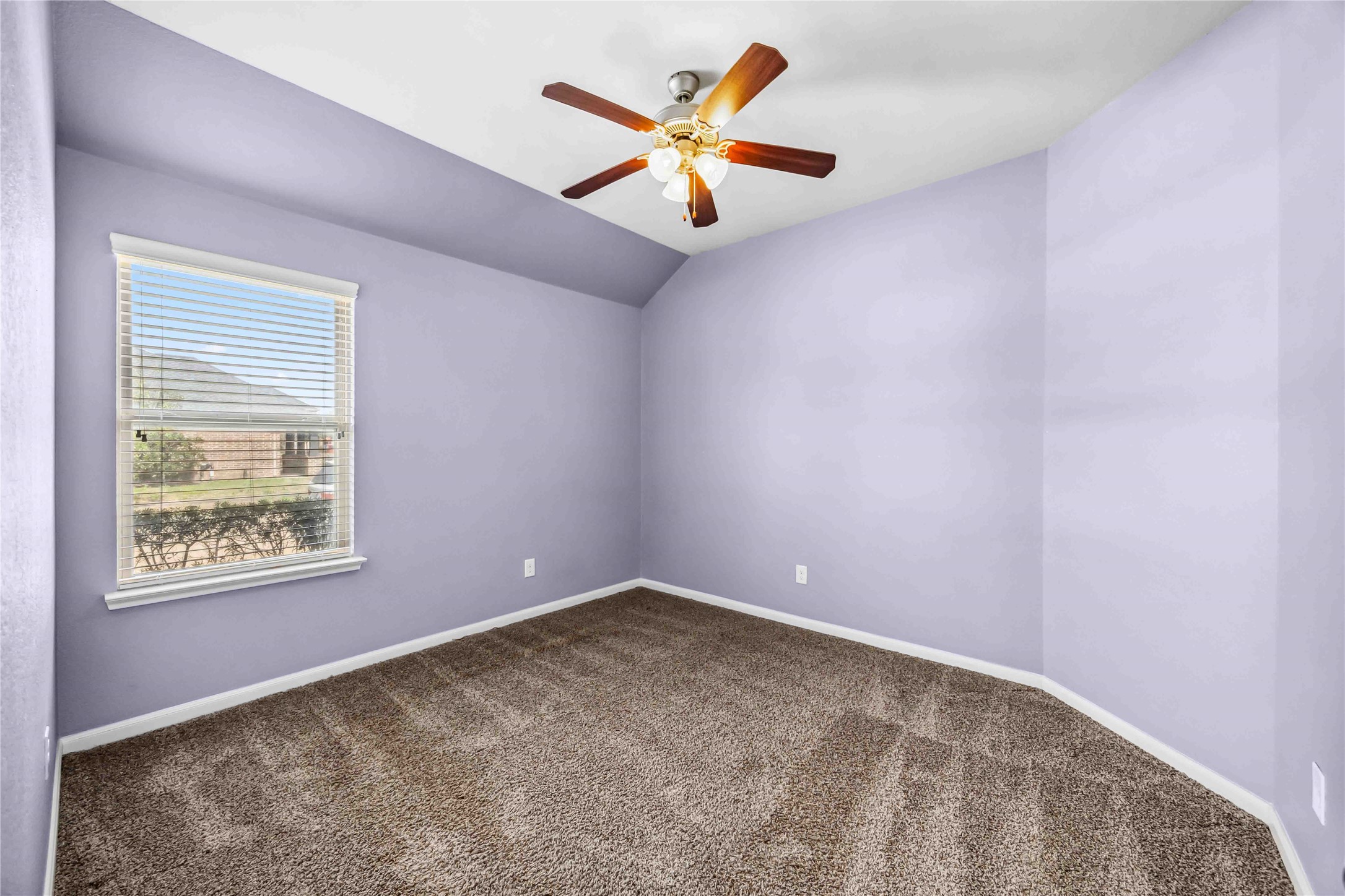 12402 Lake Portal Drive Property Photo 19