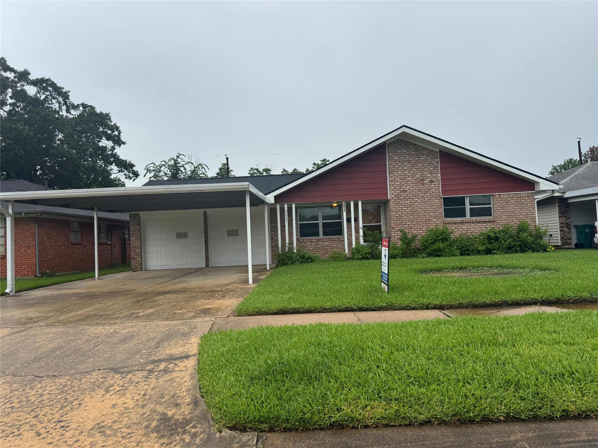 2611 Prairie Avenue Property Photo 2