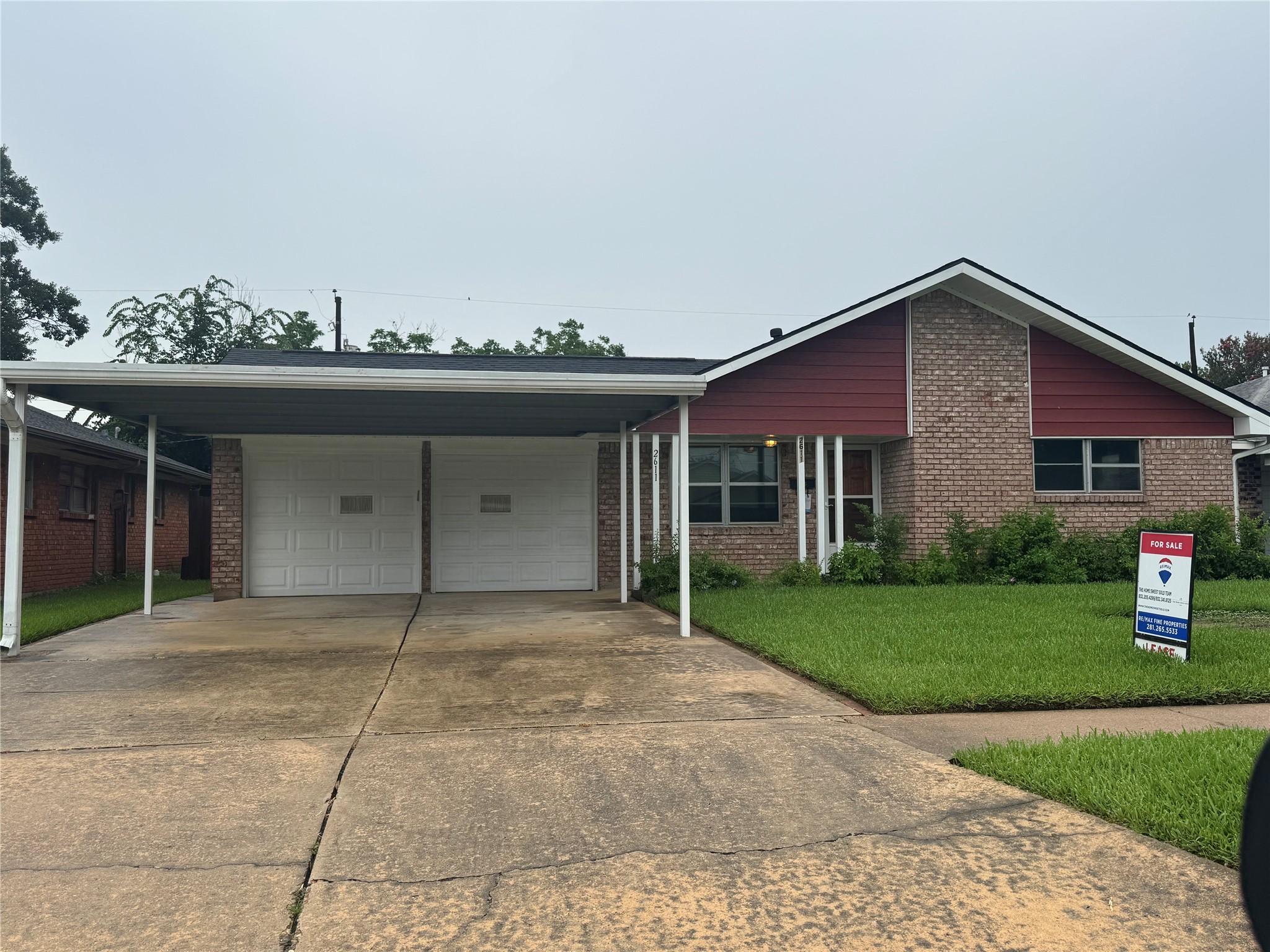 2611 Prairie Avenue Property Photo 4