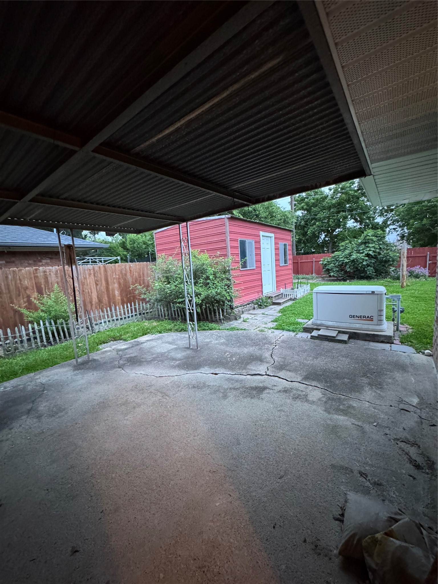2611 Prairie Avenue Property Photo 29