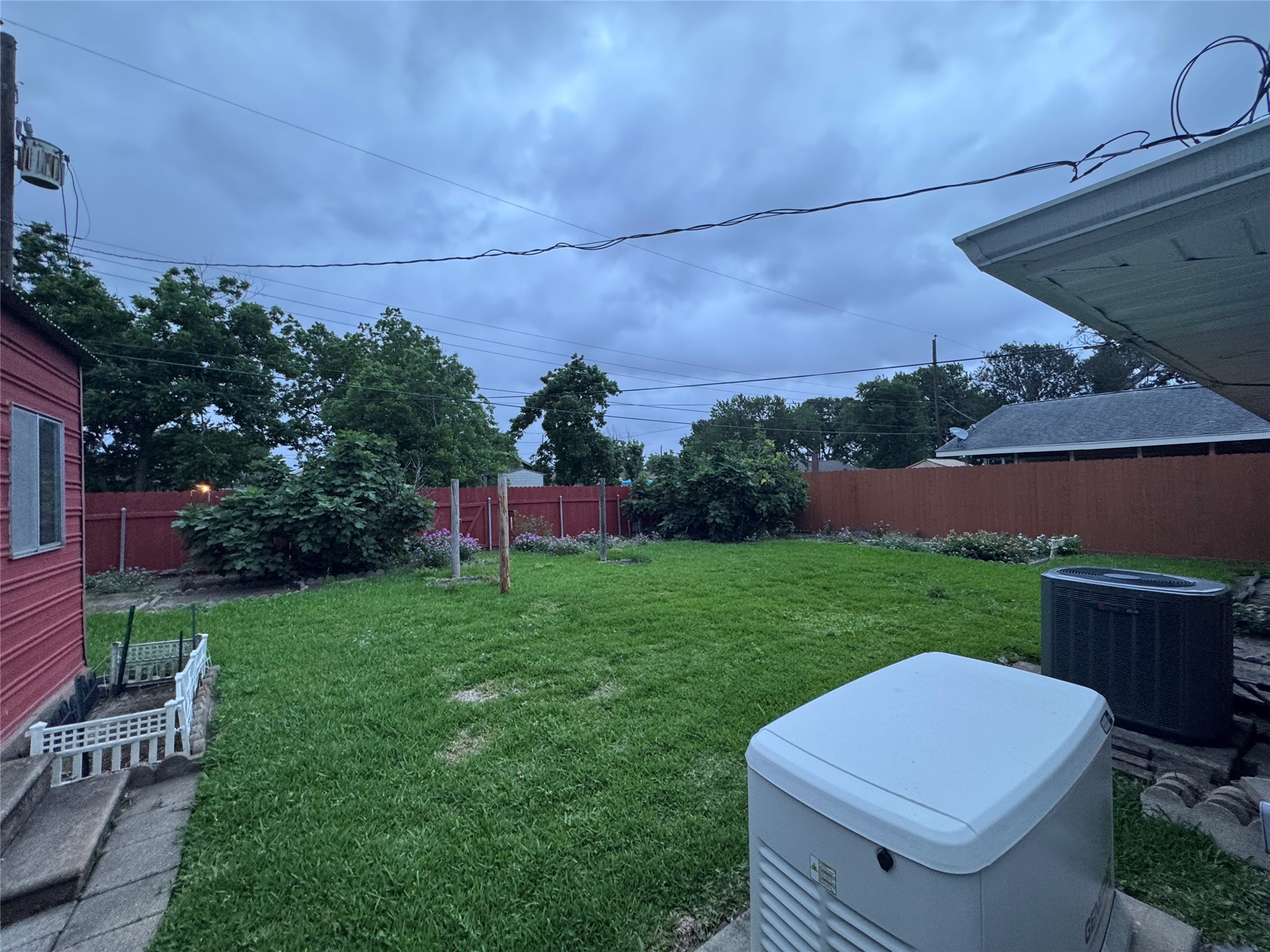 2611 Prairie Avenue Property Photo 32