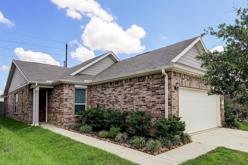25414 Cheshire Knoll Street Property Photo 1