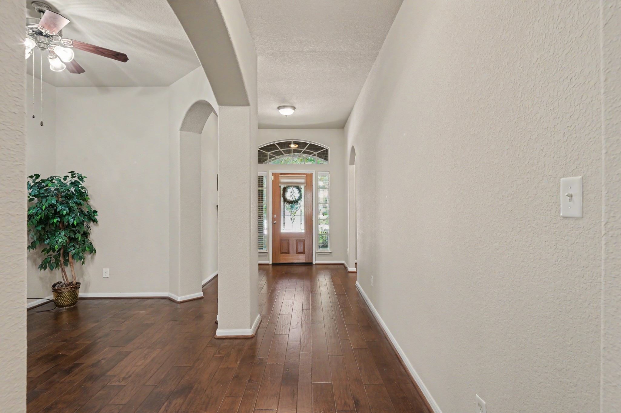 1912 Hill Manor Drive Property Photo 5
