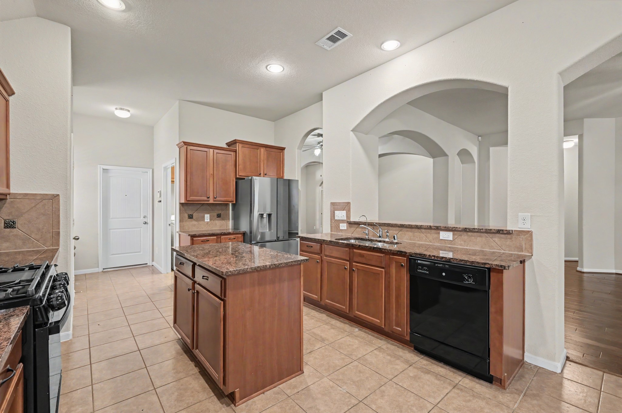 1912 Hill Manor Drive Property Photo 11