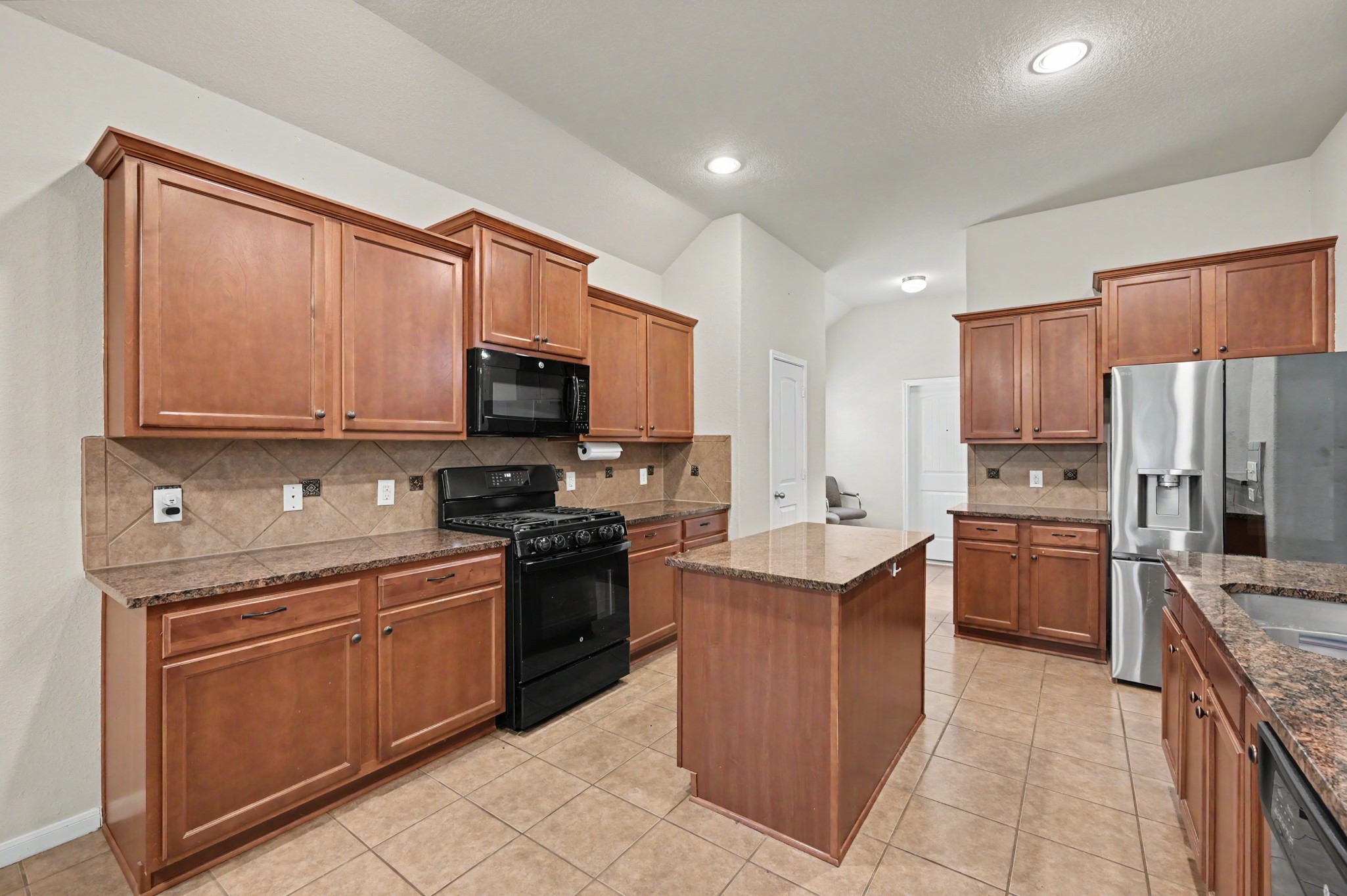 1912 Hill Manor Drive Property Photo 12
