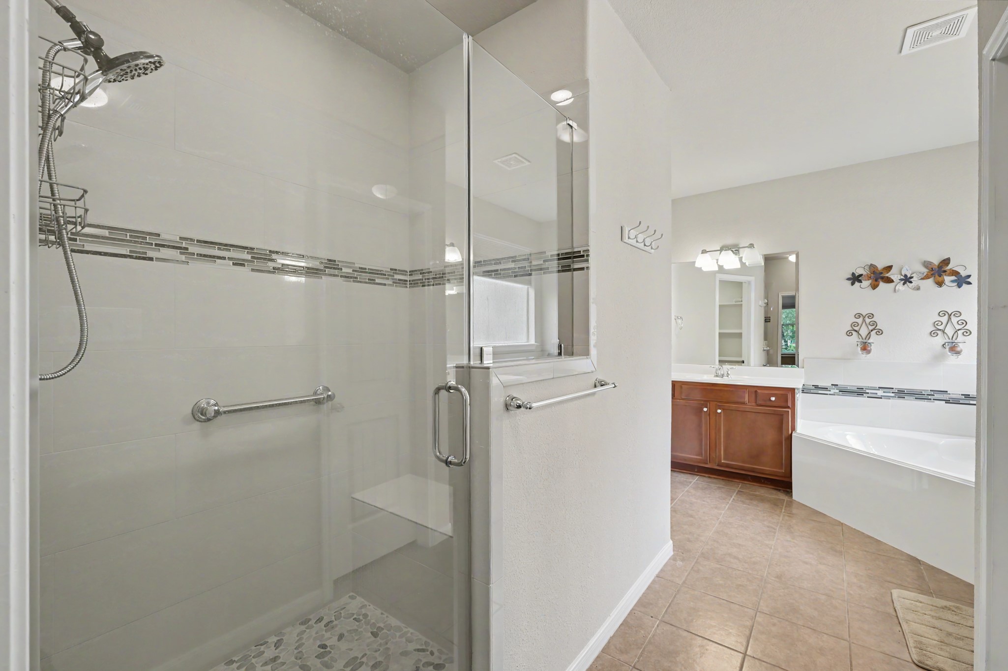 1912 Hill Manor Drive Property Photo 15