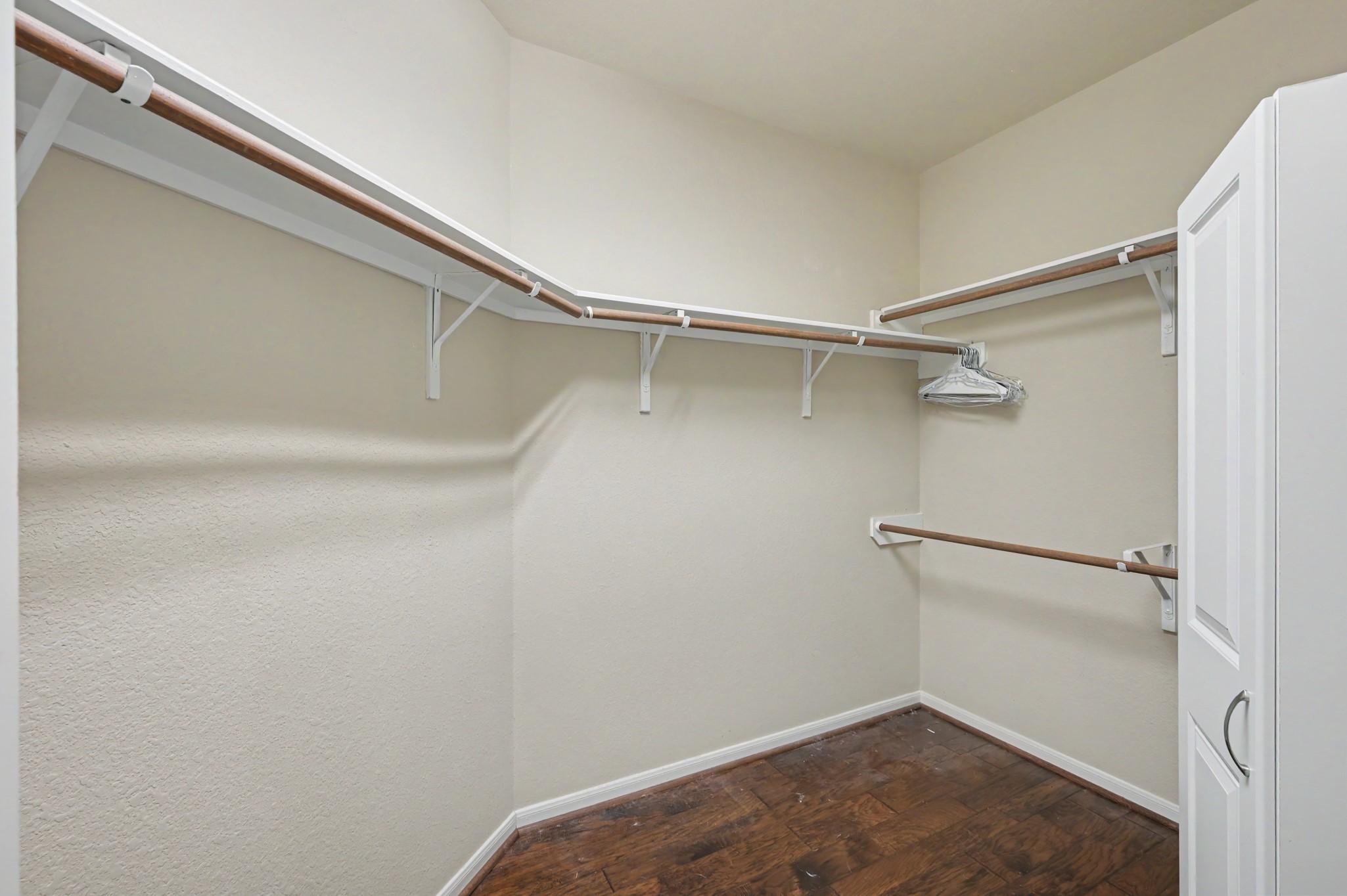 1912 Hill Manor Drive Property Photo 18