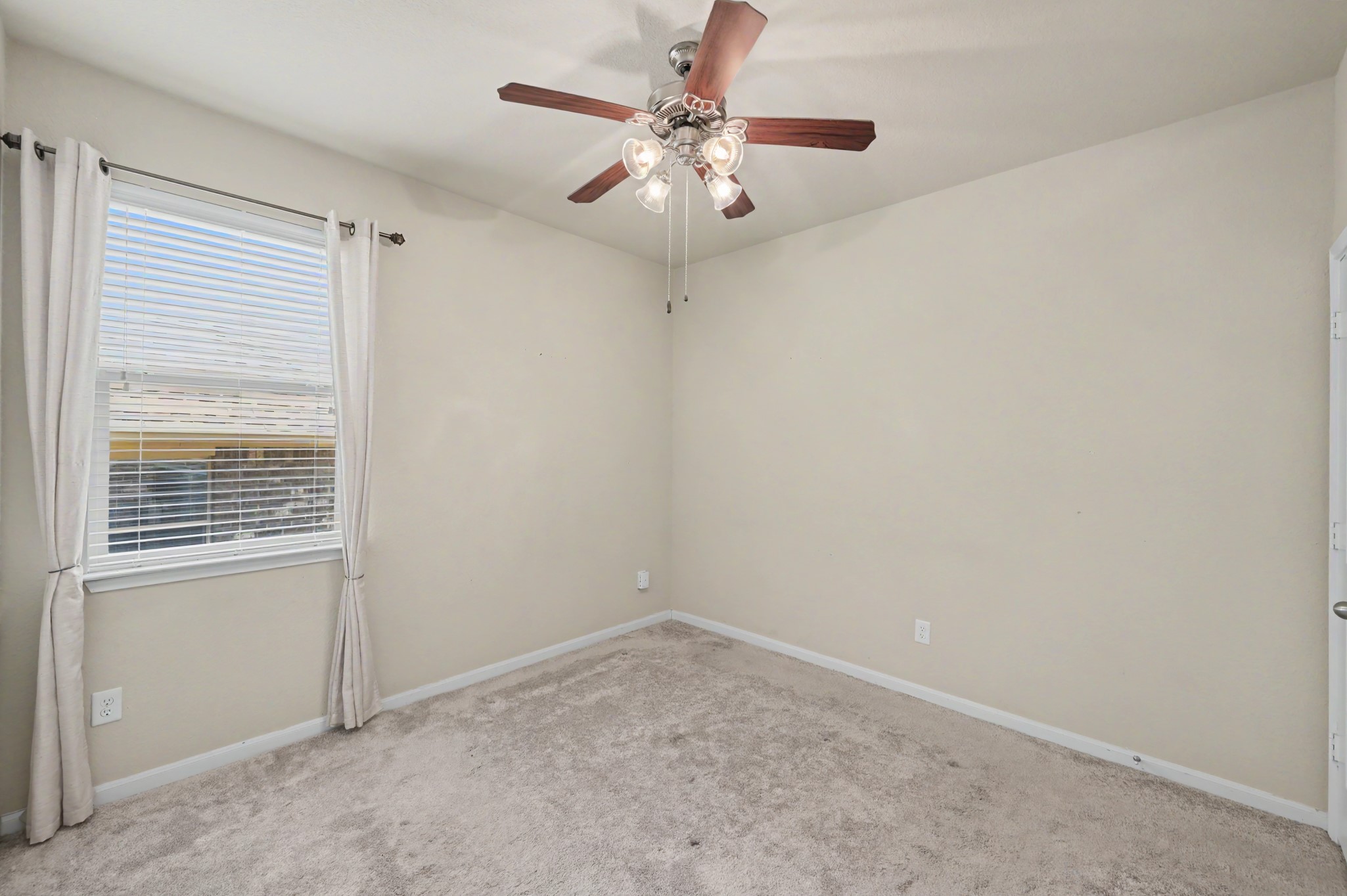 1912 Hill Manor Drive Property Photo 19