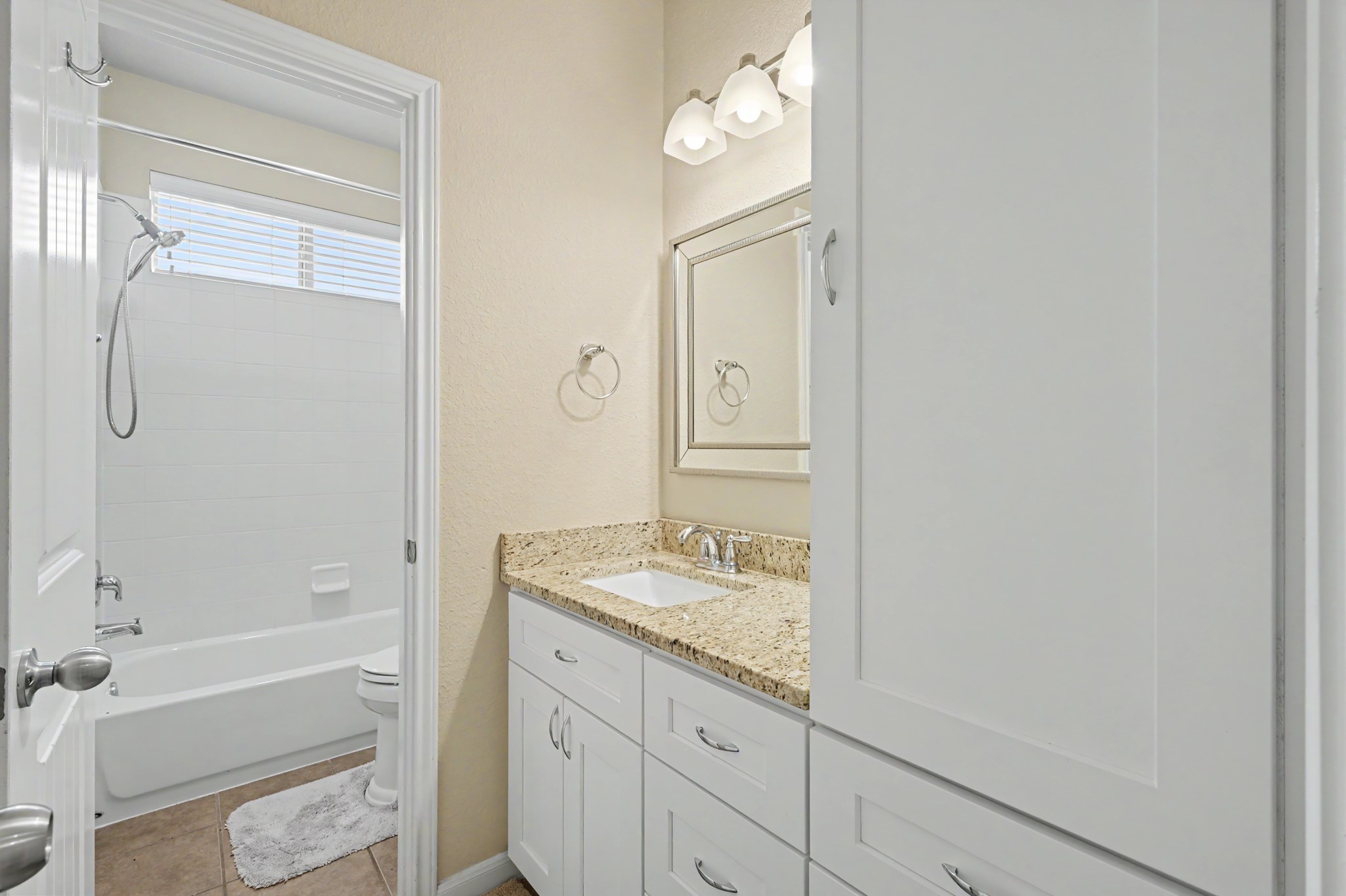 1912 Hill Manor Drive Property Photo 20