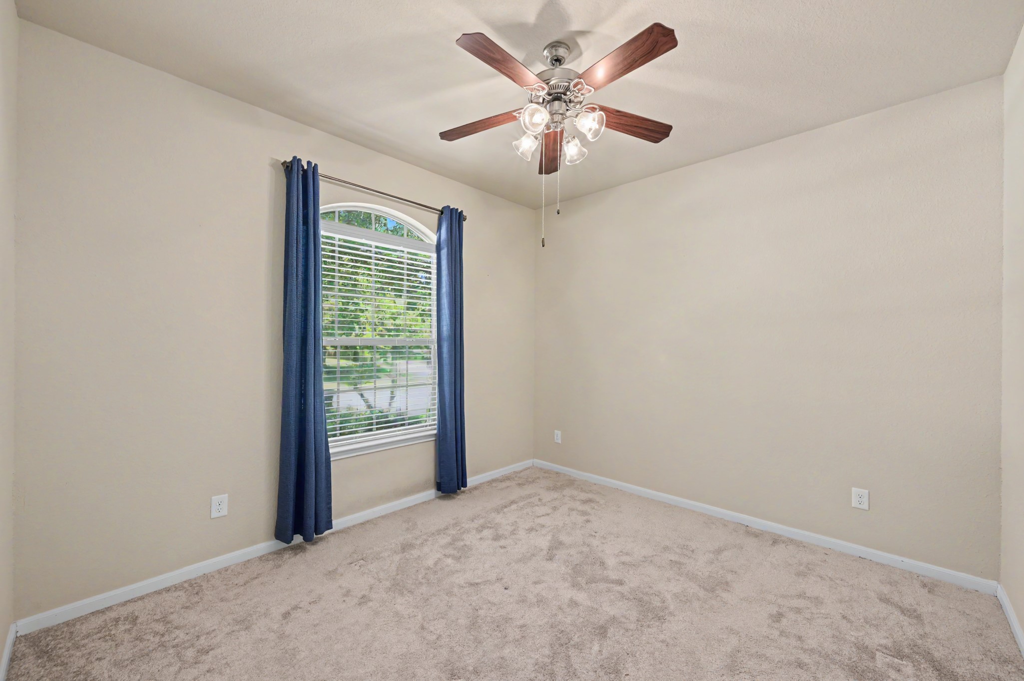 1912 Hill Manor Drive Property Photo 22