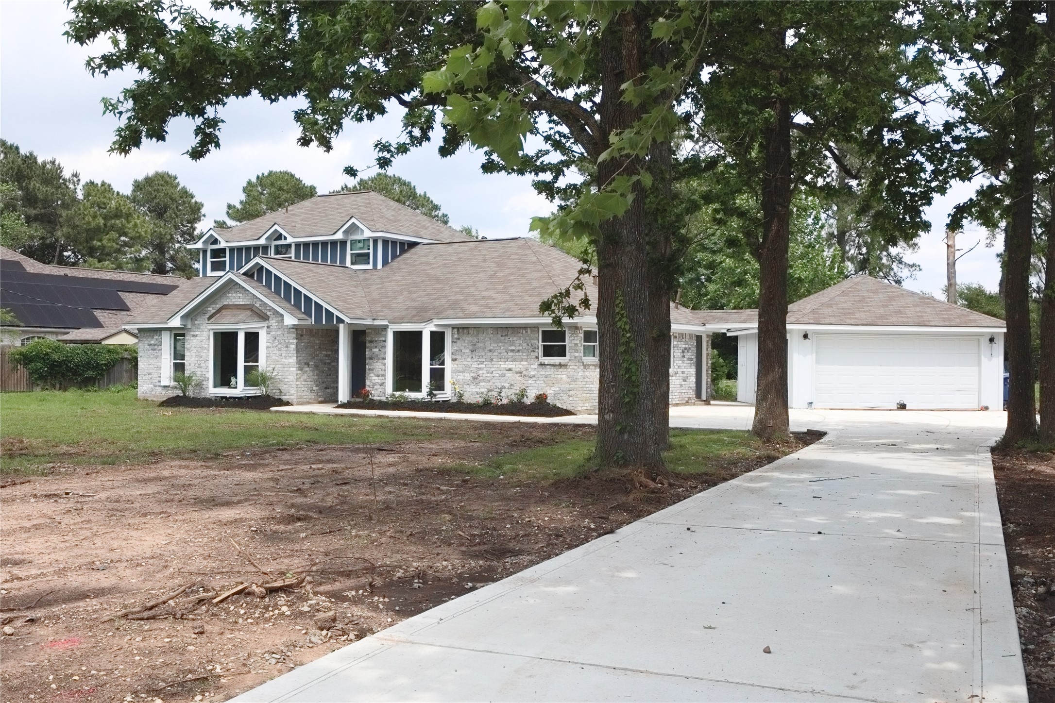 26010 Le Berge Drive Property Photo 1