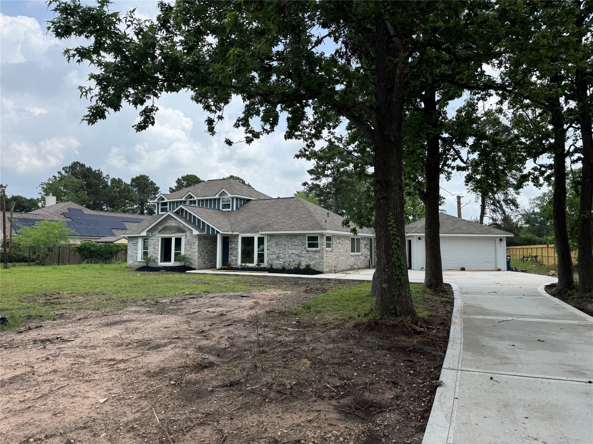 26010 Le Berge Drive Property Photo 2