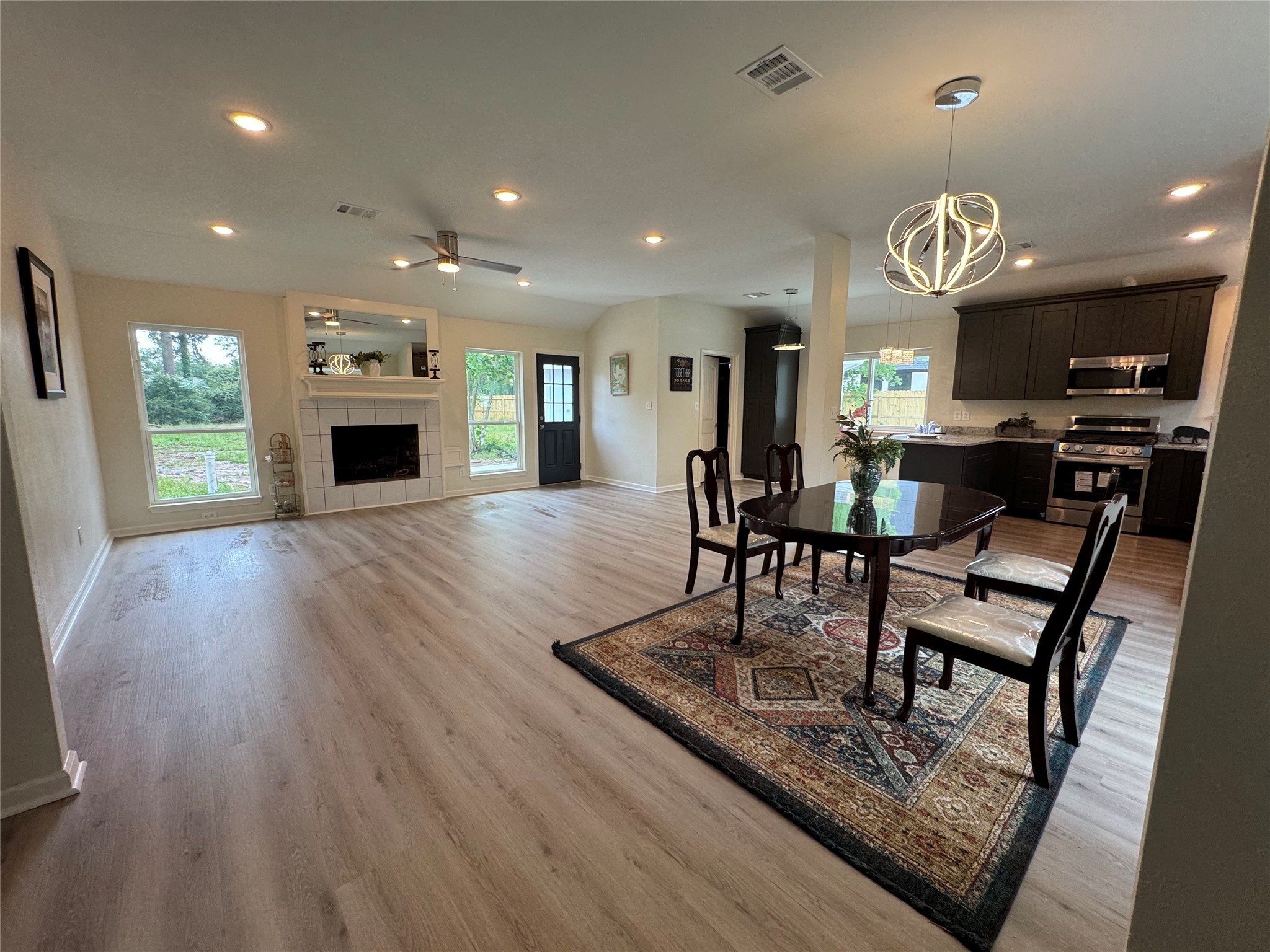 26010 Le Berge Drive Property Photo 6