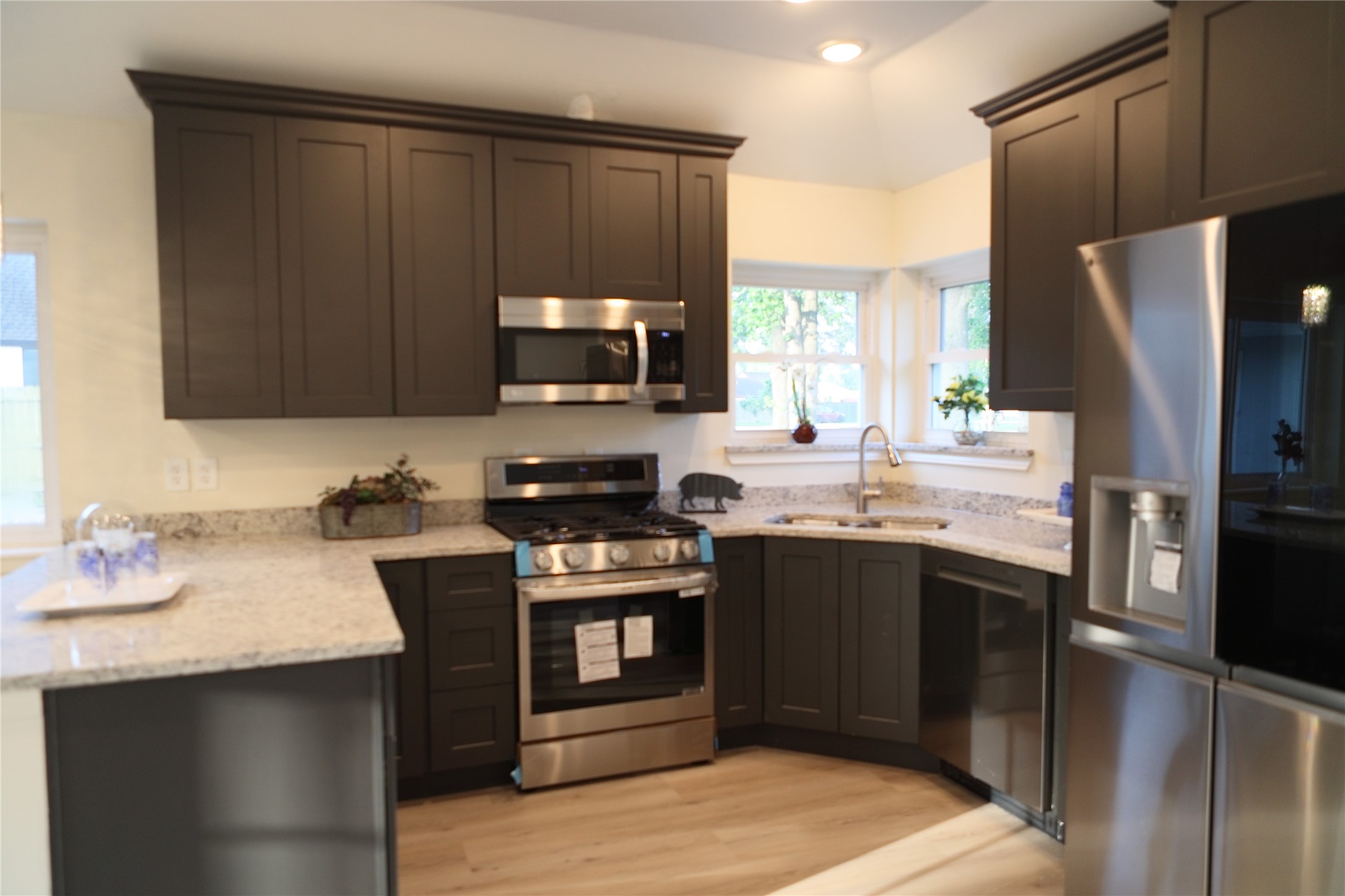 26010 Le Berge Drive Property Photo 8