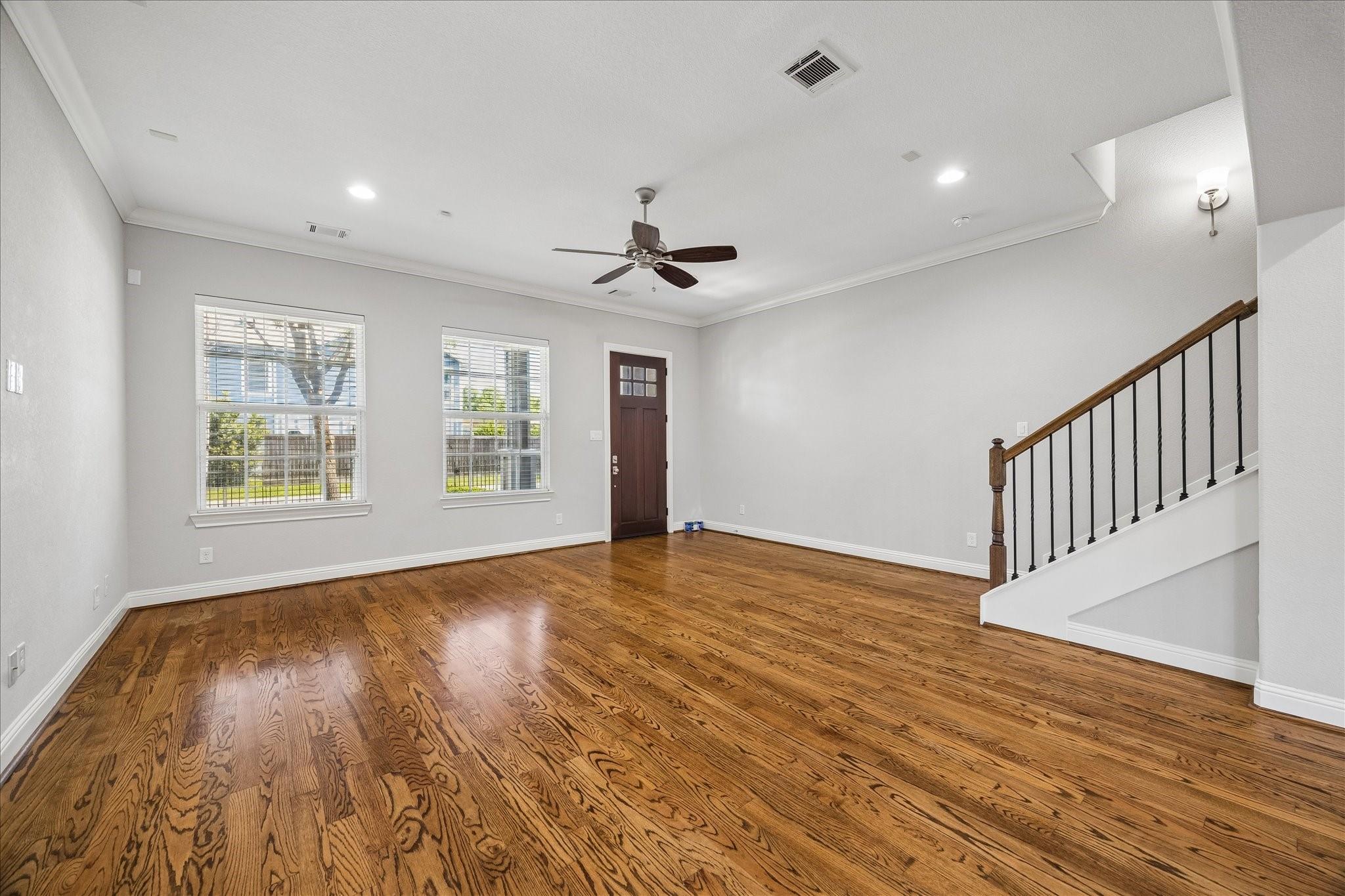 1118 E 24th Street Property Photo 4