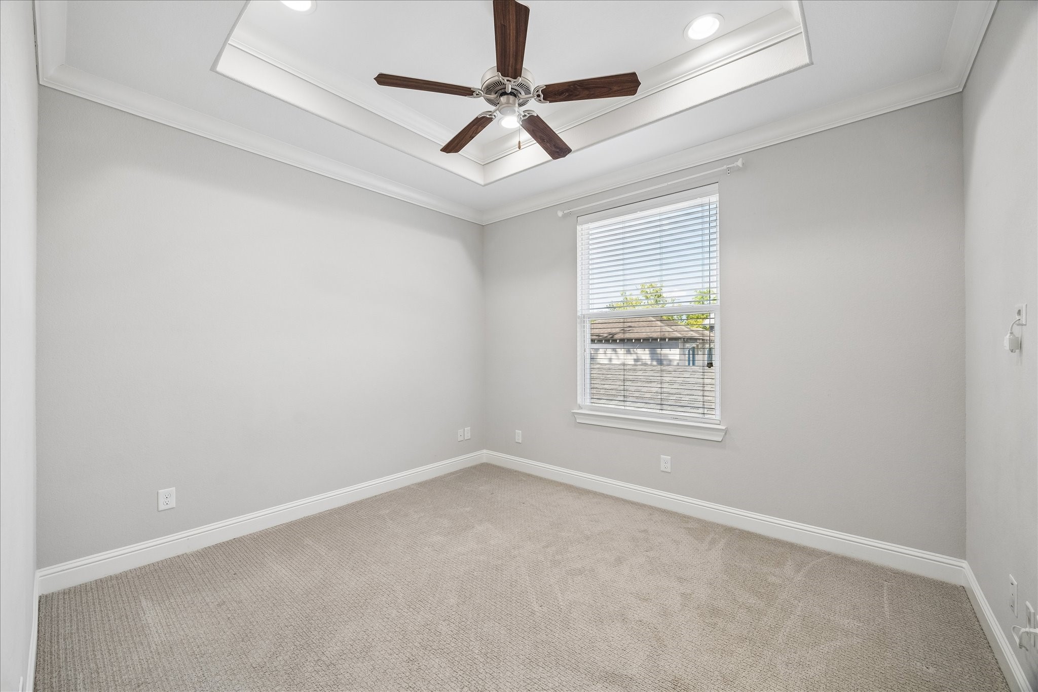 1118 E 24th Street Property Photo 14