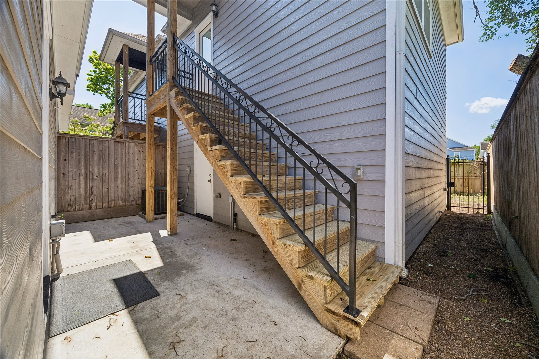 1118 E 24th Street Property Photo 17