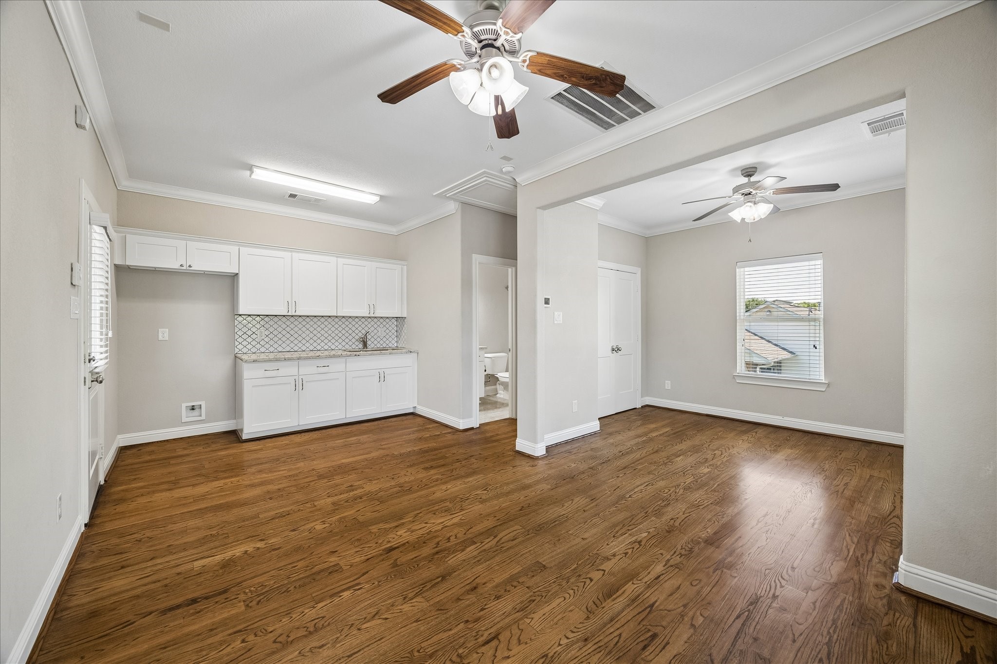 1118 E 24th Street Property Photo 18