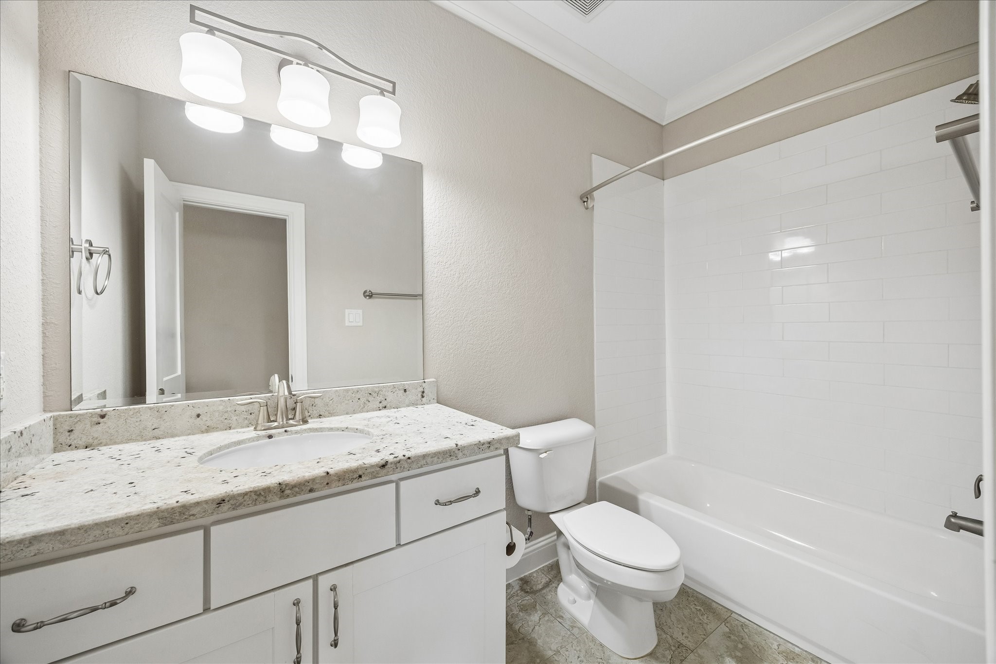 1118 E 24th Street Property Photo 20