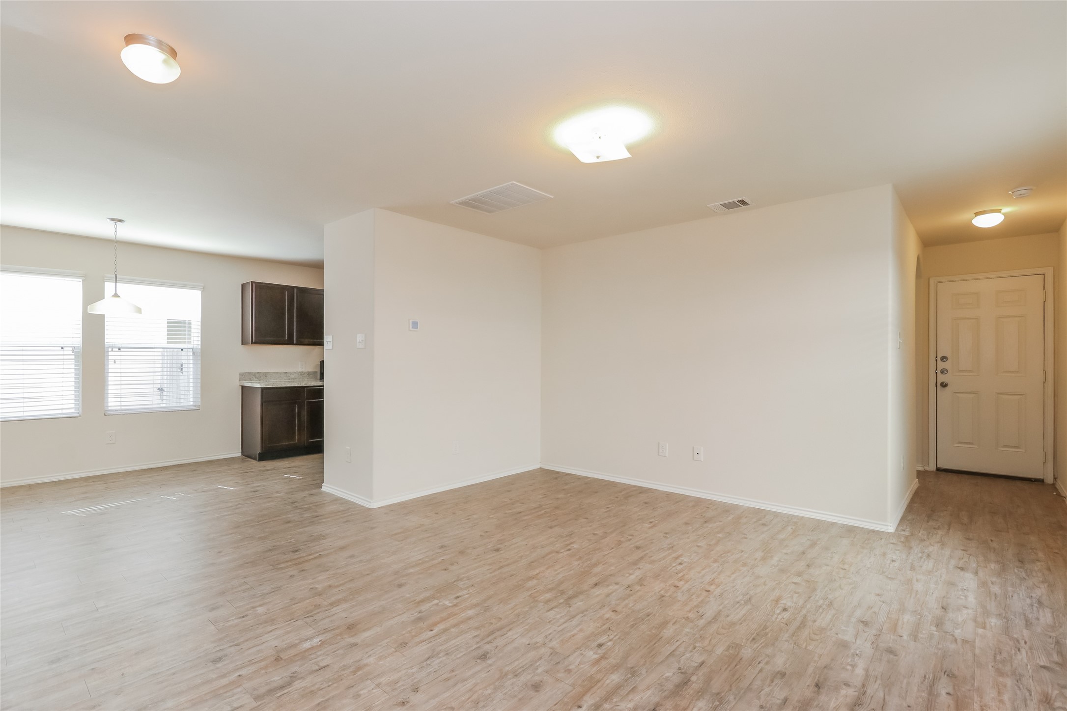 13911 Westfield Property Photo 6