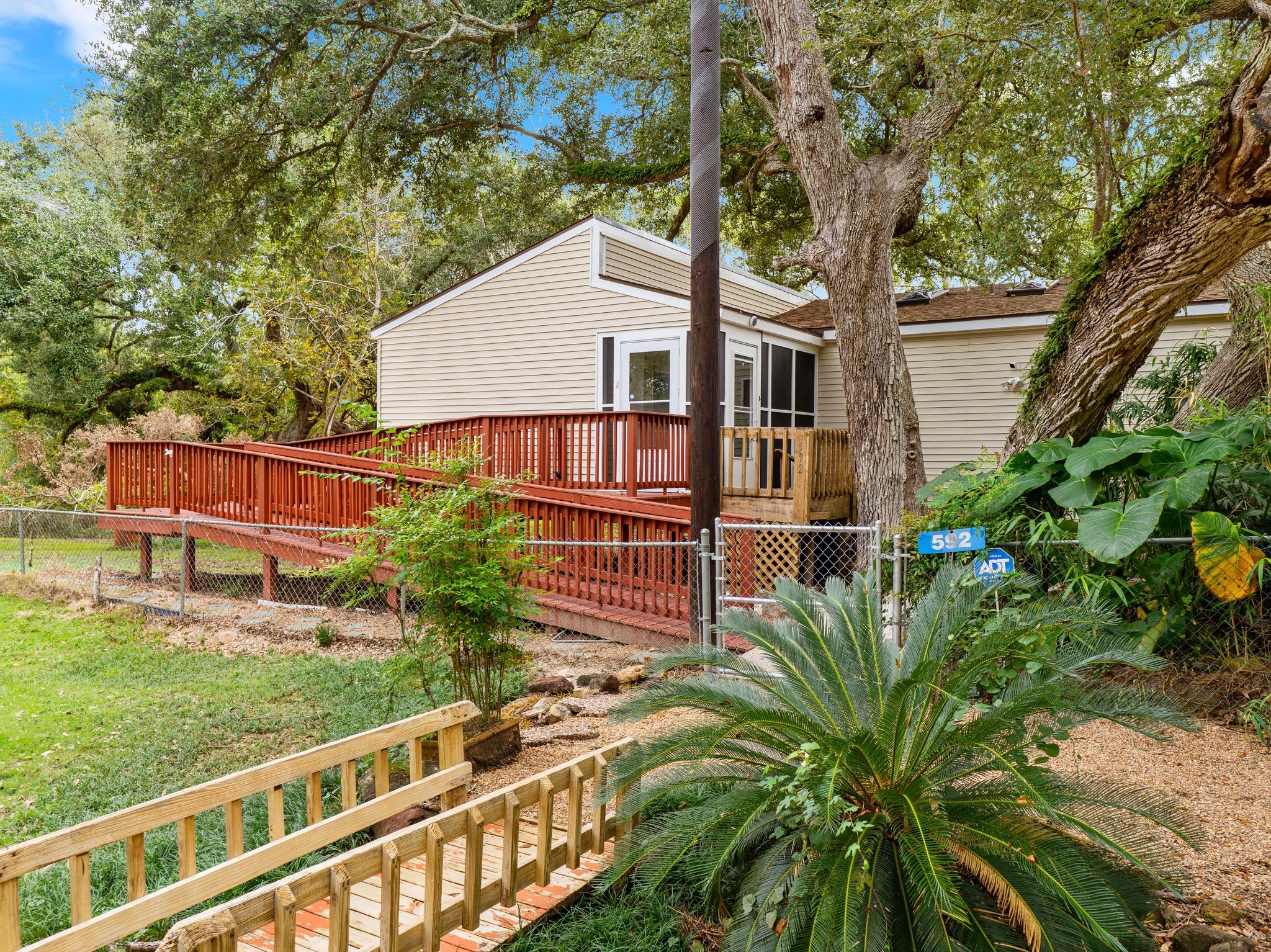 592 Paloma Street, Bay City Tx 77414 Property Photo 1