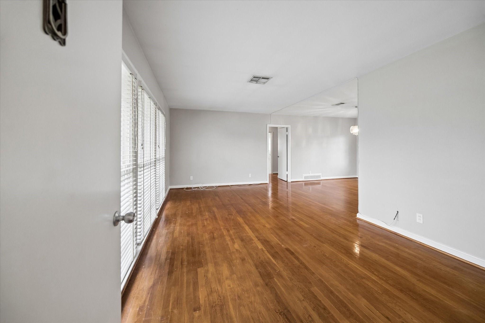 2327 Swift Boulevard Property Photo 6