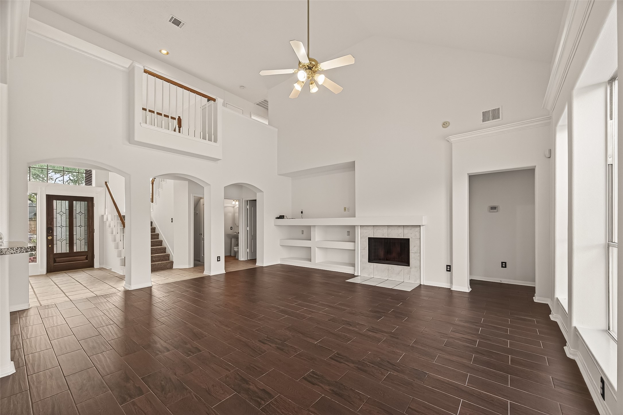3804 Dunlavy Drive Property Photo 8