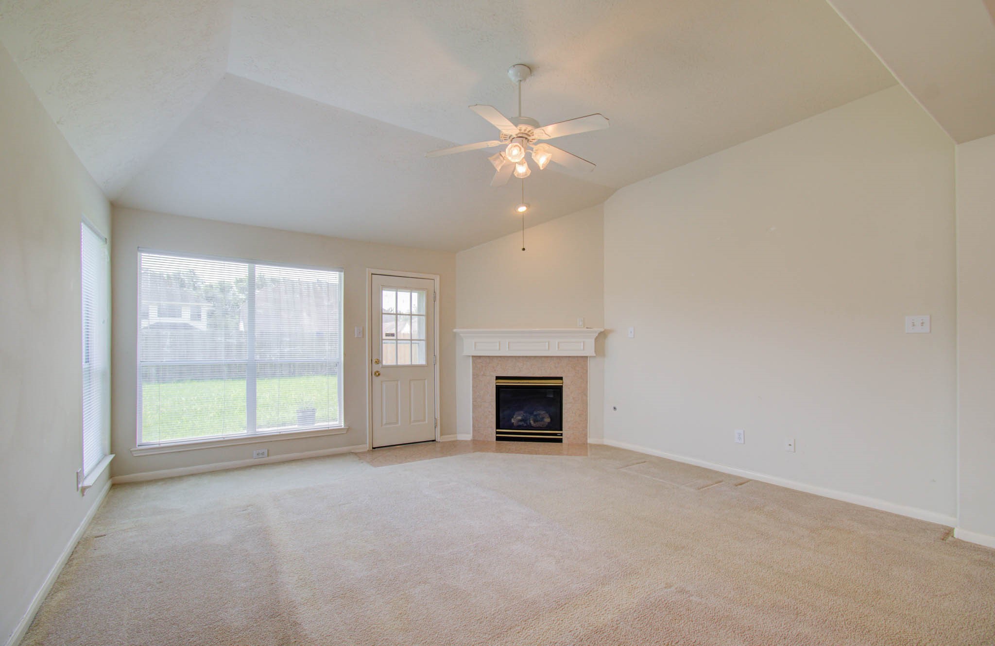 1519 Mustang Xing Property Photo 9