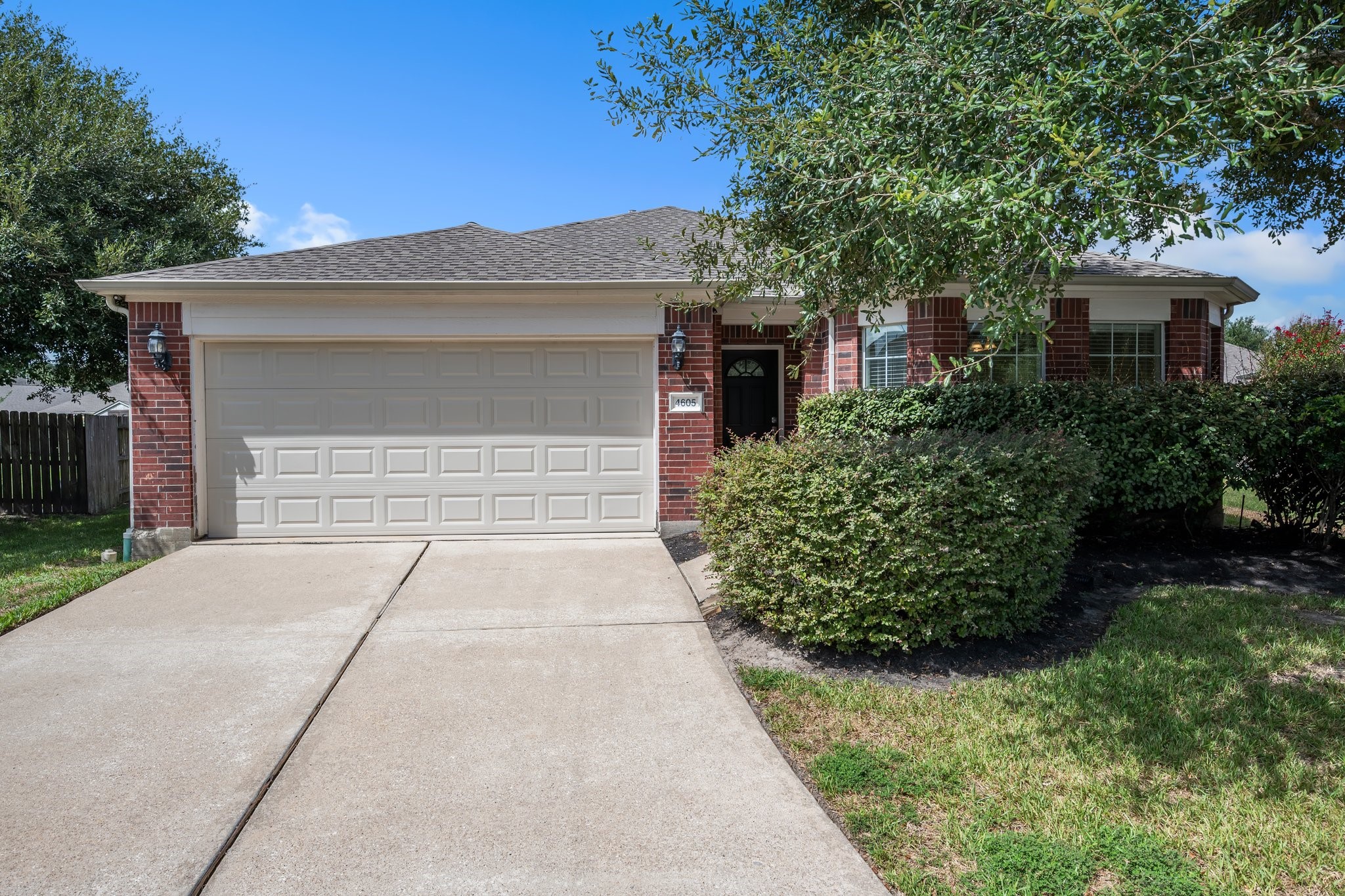 4605 Woodspring Acres Court Property Photo 1