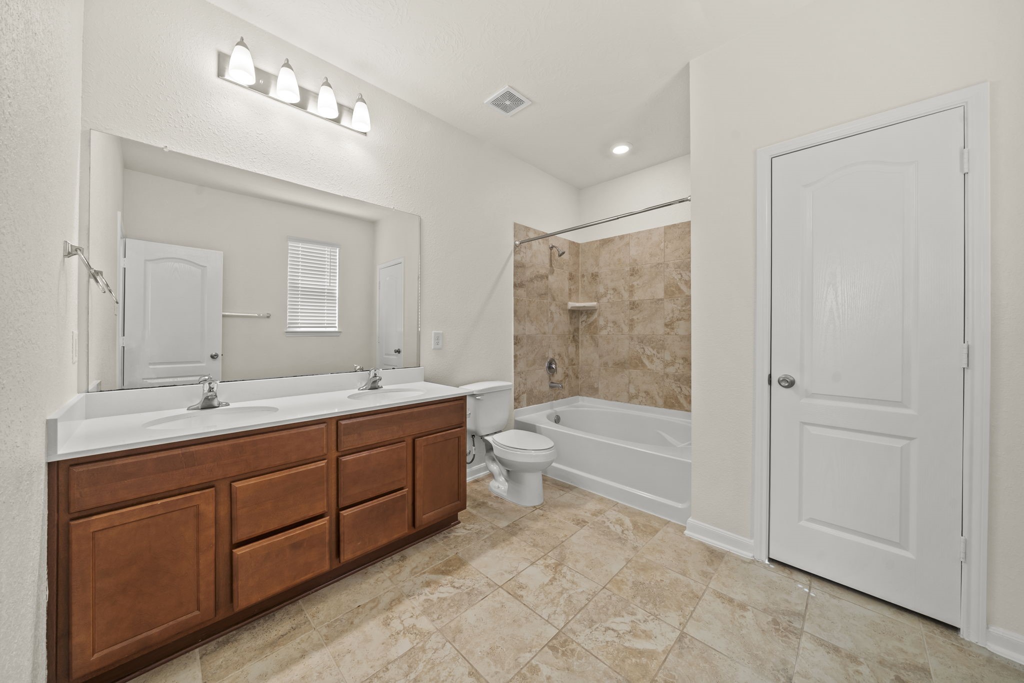 8908 Bear Mountain Court Property Photo 11